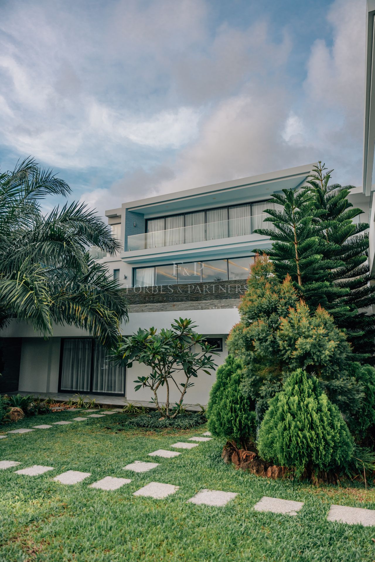 6-BEDROOM GRAND VILLA IN KAMALA - Kamala, Phuket, Thailand
