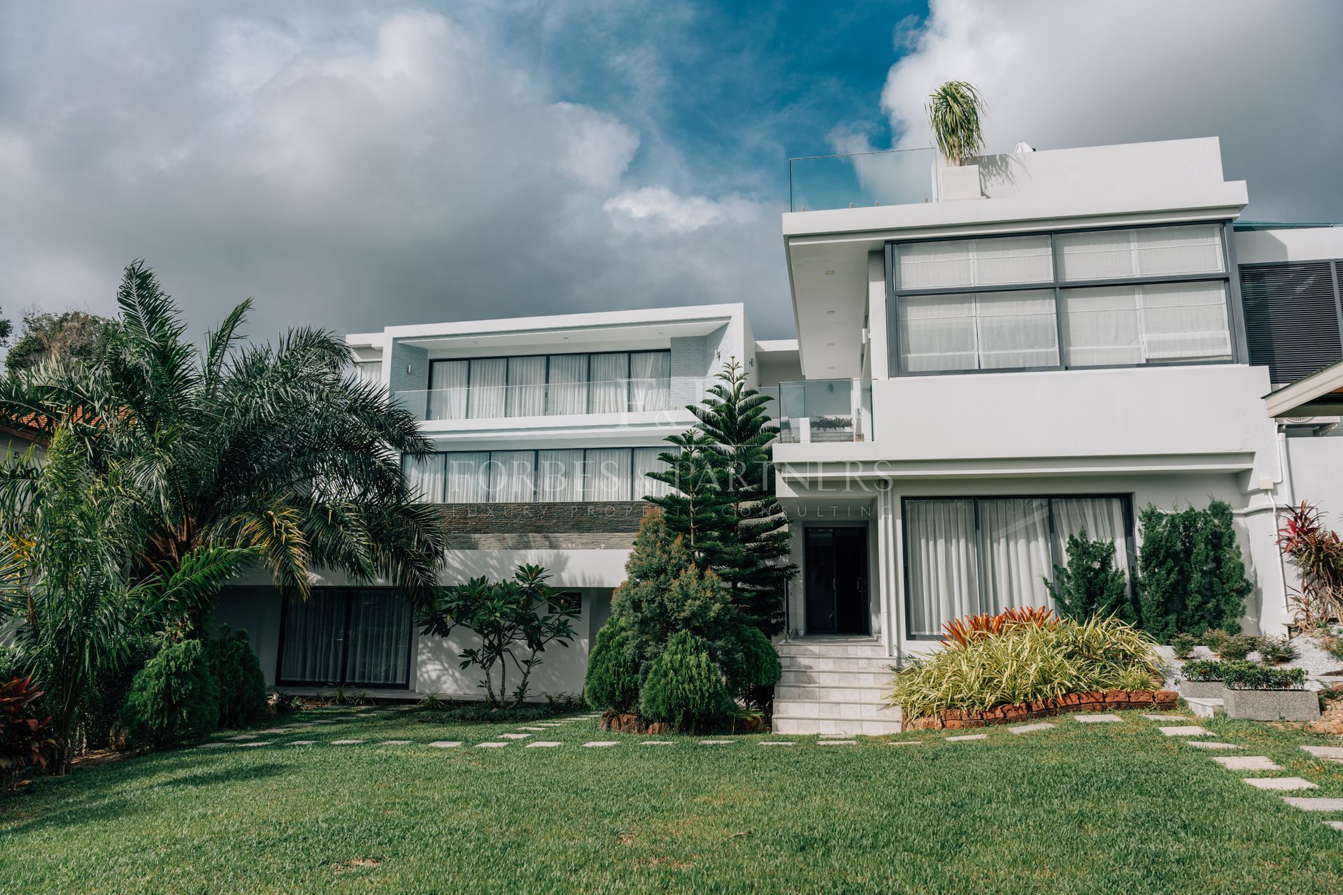 6-BEDROOM GRAND VILLA IN KAMALA - Kamala, Phuket, Thailand