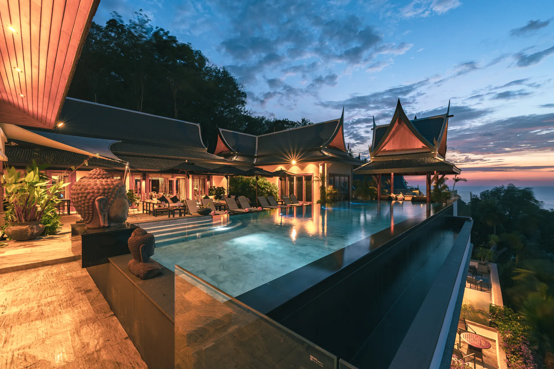 OUTSTANDING 10-BEDROOM POOL VILLA - Surin, Phuket, Thailand