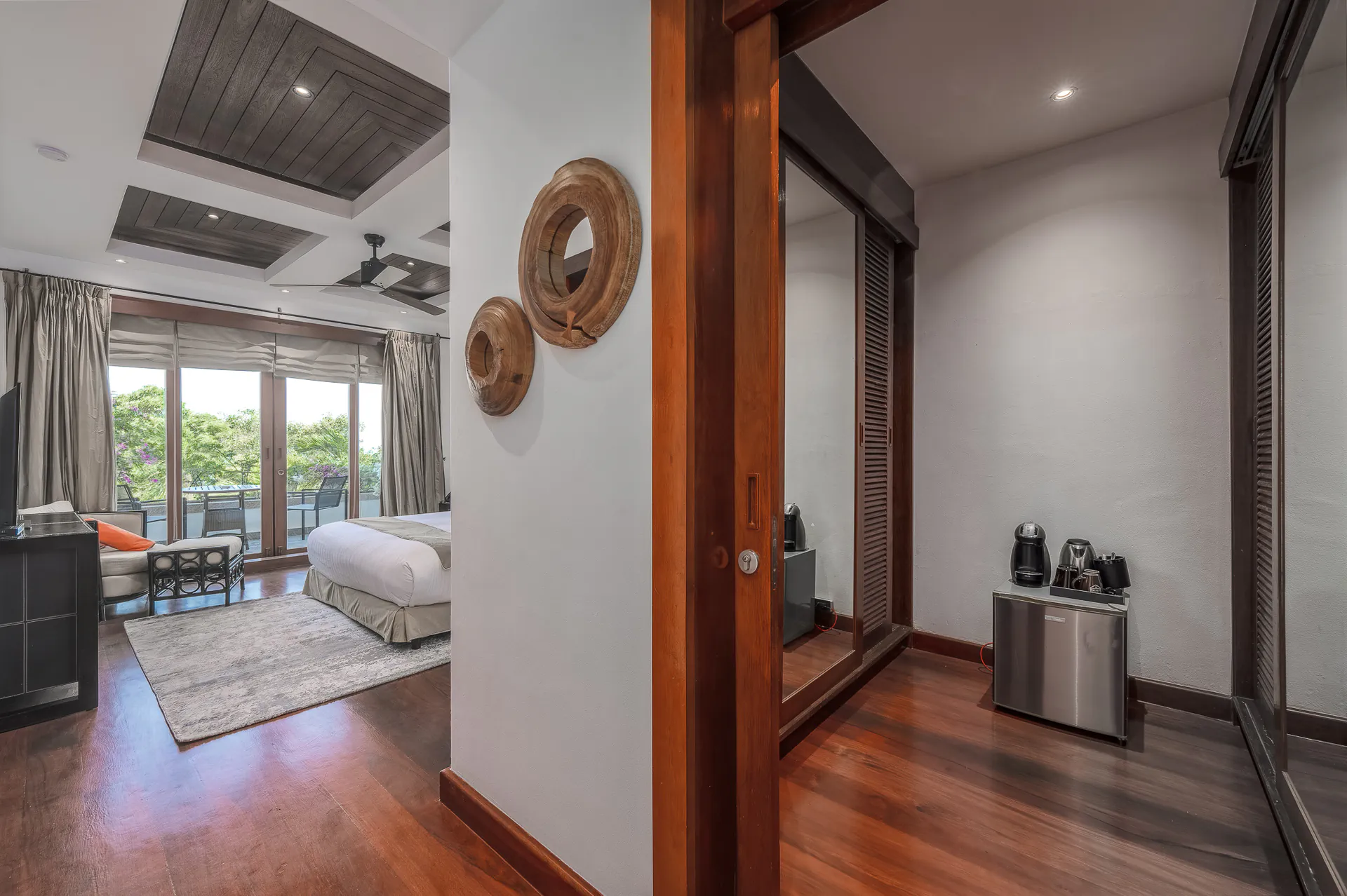 OUTSTANDING 10-BEDROOM POOL VILLA - Surin, Phuket, Thailand