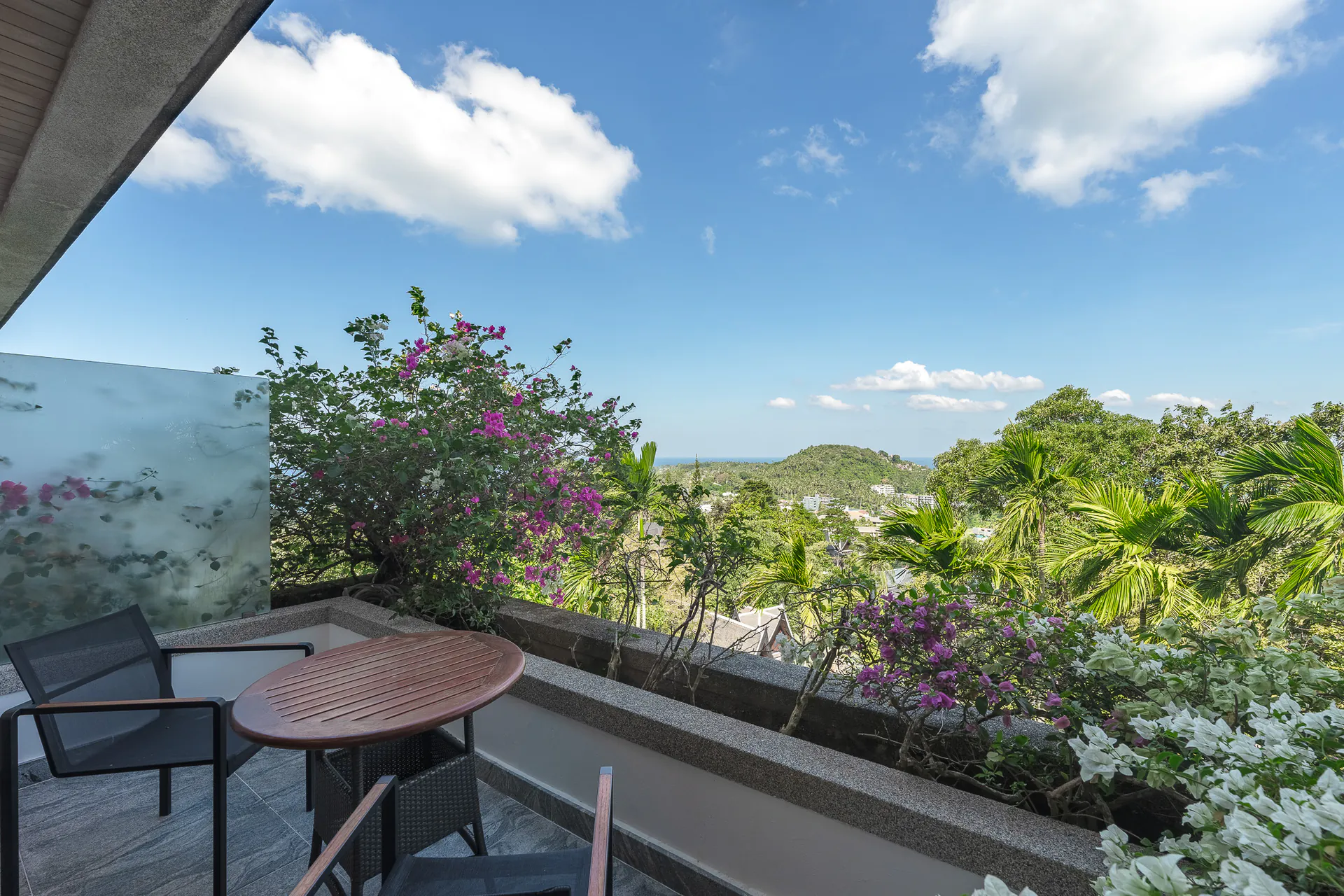 OUTSTANDING 10-BEDROOM POOL VILLA - Surin, Phuket, Thailand