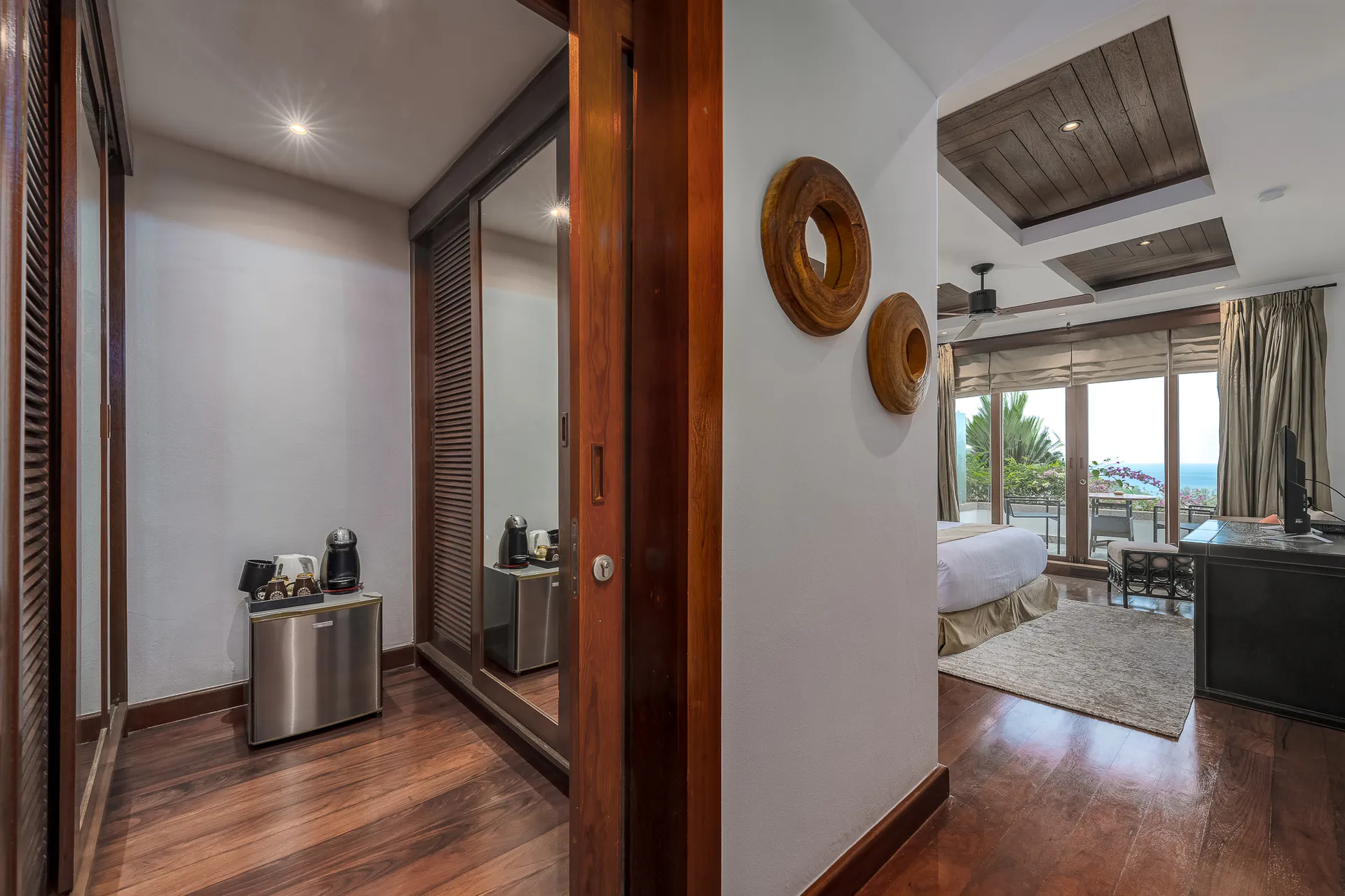 OUTSTANDING 10-BEDROOM POOL VILLA - Surin, Phuket, Thailand