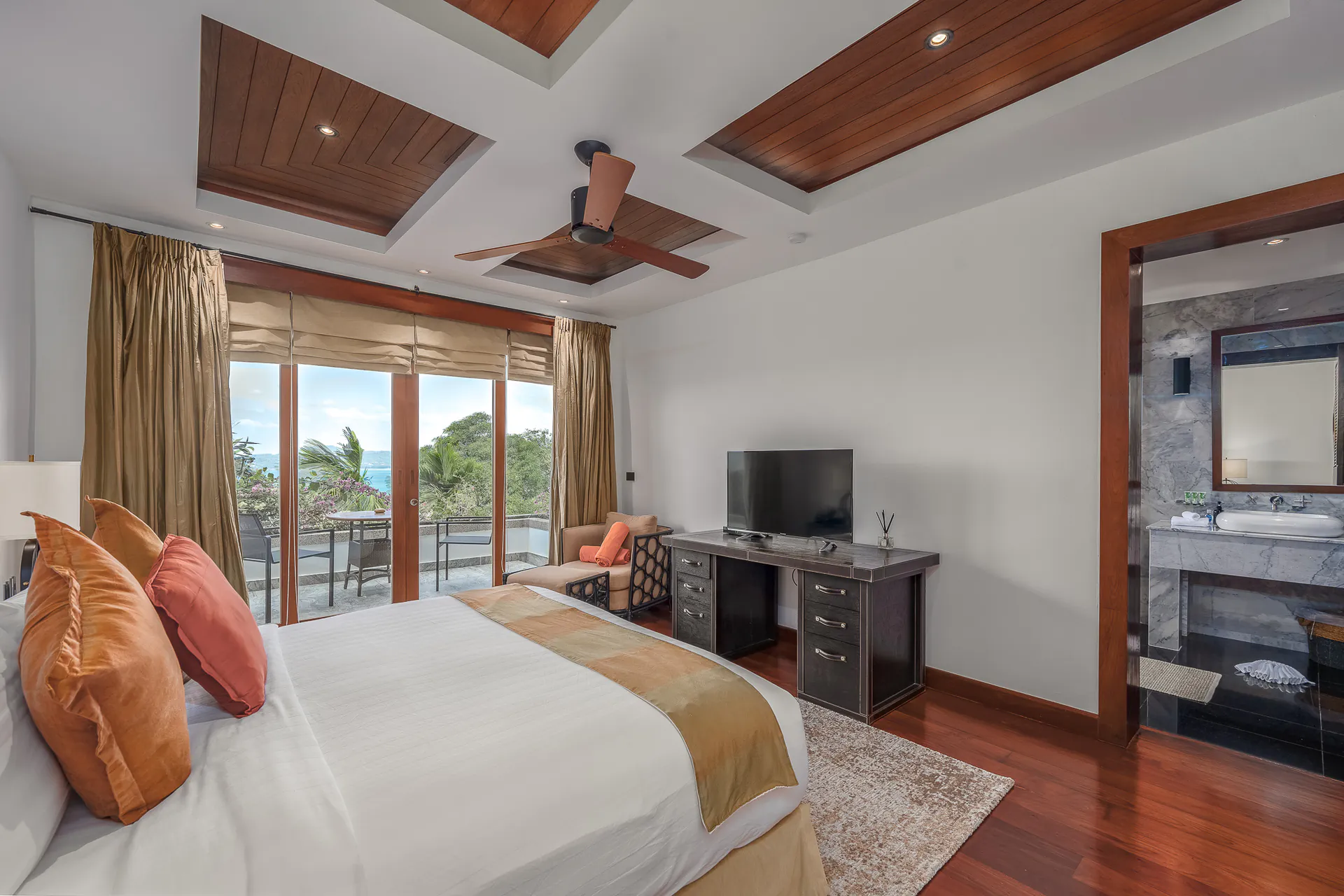 OUTSTANDING 10-BEDROOM POOL VILLA - Surin, Phuket, Thailand