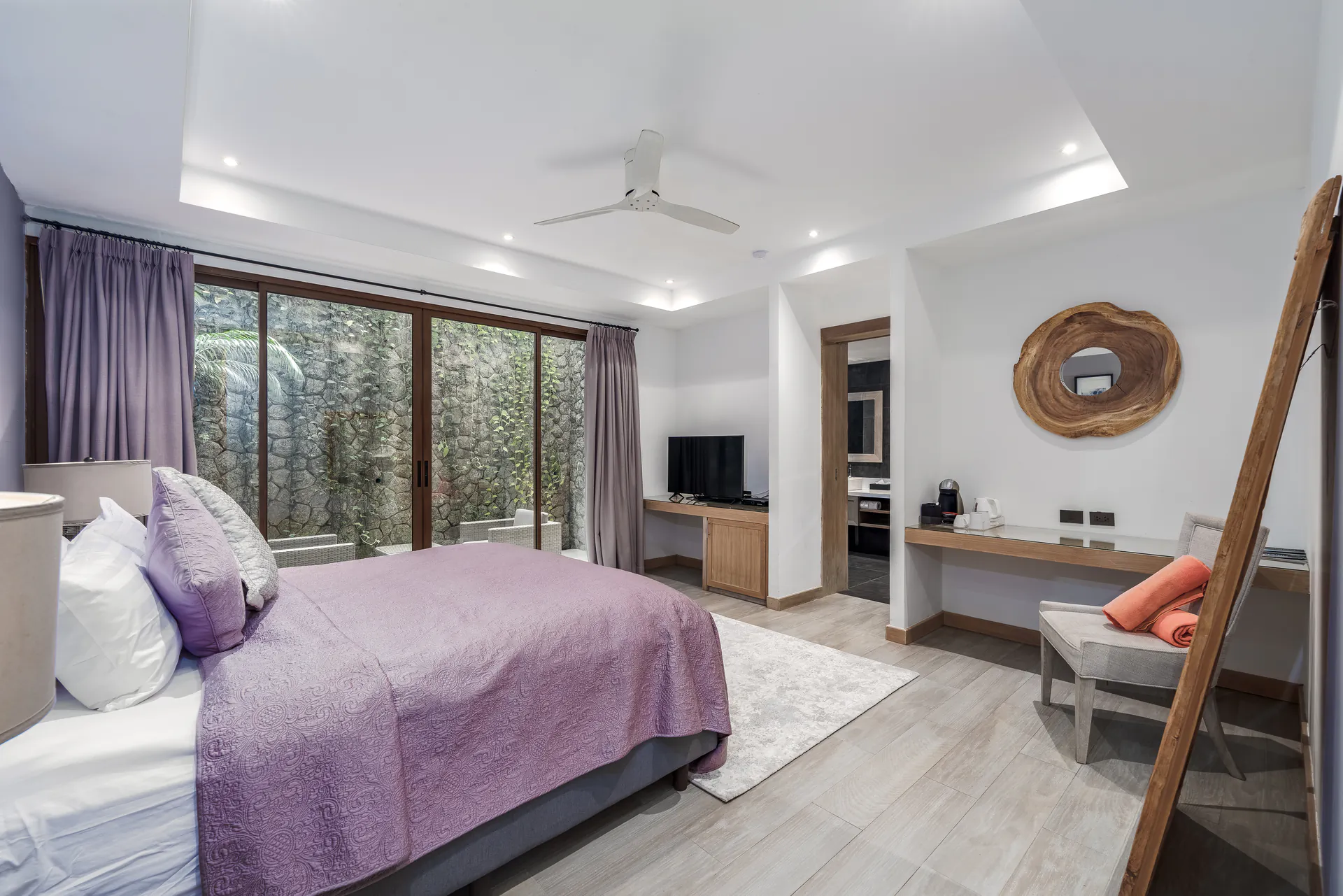 OUTSTANDING 10-BEDROOM POOL VILLA - Surin, Phuket, Thailand