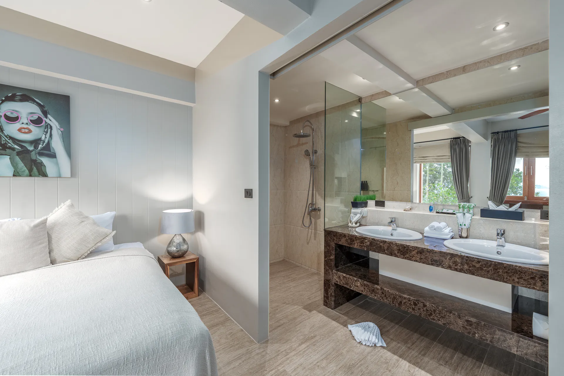 OUTSTANDING 10-BEDROOM POOL VILLA - Surin, Phuket, Thailand