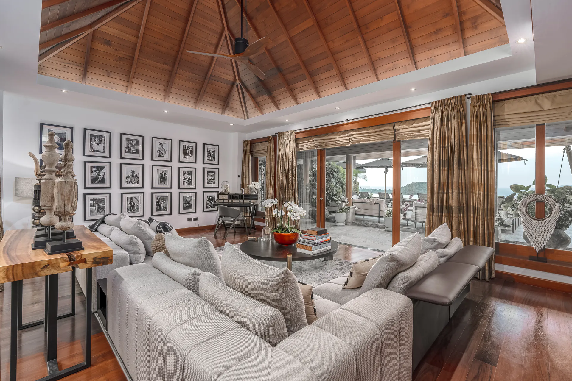OUTSTANDING 10-BEDROOM POOL VILLA - Surin, Phuket, Thailand