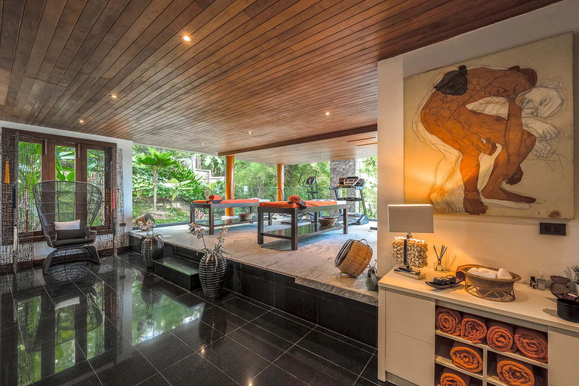 OUTSTANDING 10-BEDROOM POOL VILLA - Surin, Phuket, Thailand