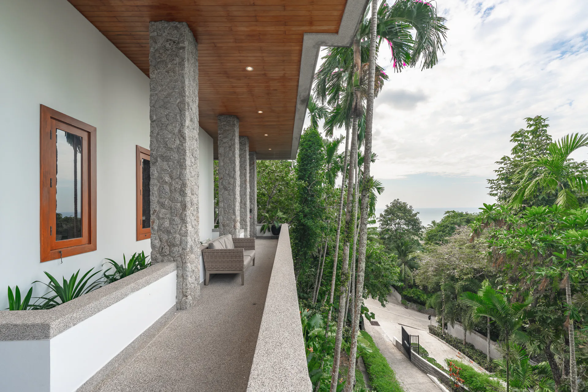 OUTSTANDING 10-BEDROOM POOL VILLA - Surin, Phuket, Thailand