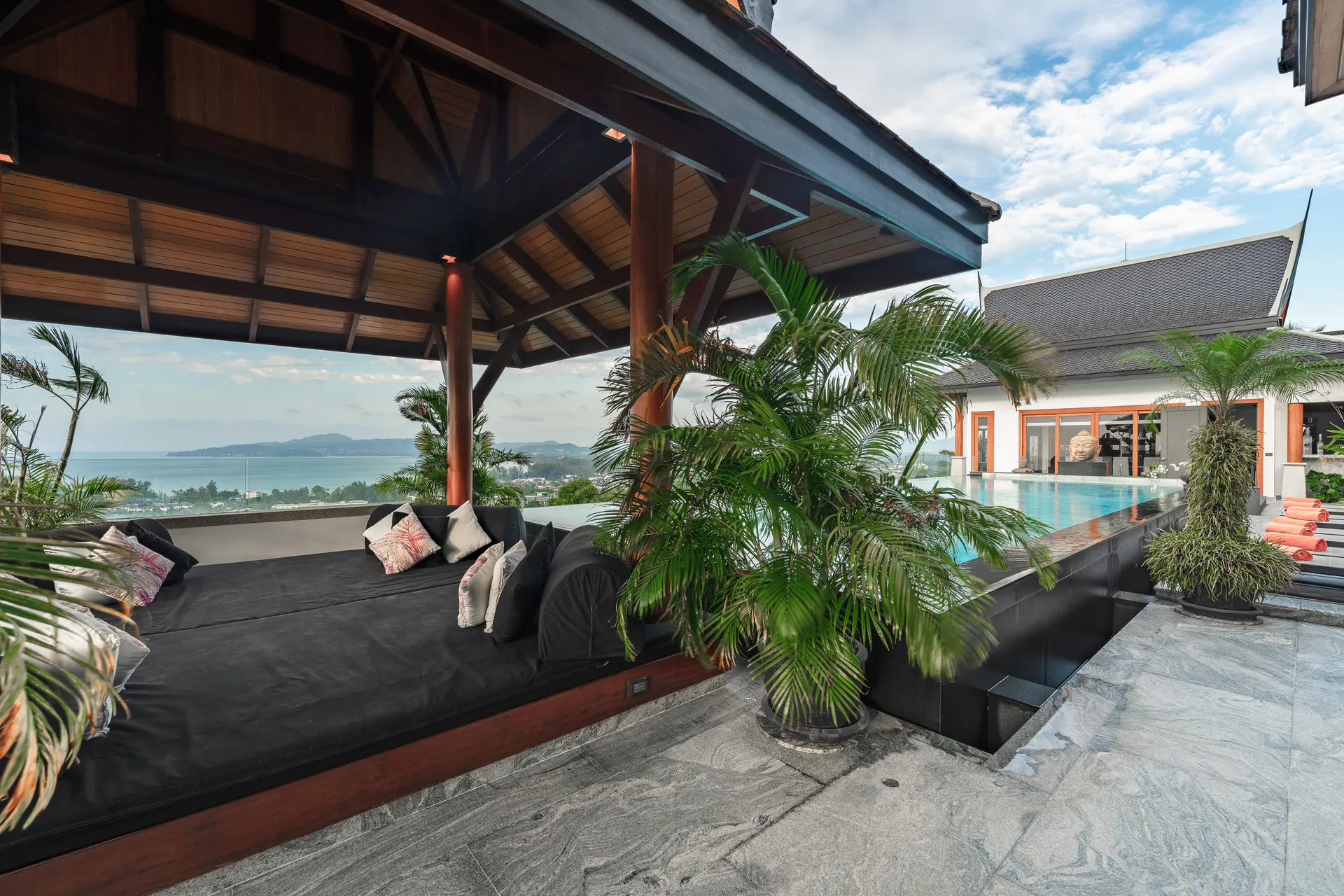 OUTSTANDING 10-BEDROOM POOL VILLA - Surin, Phuket, Thailand