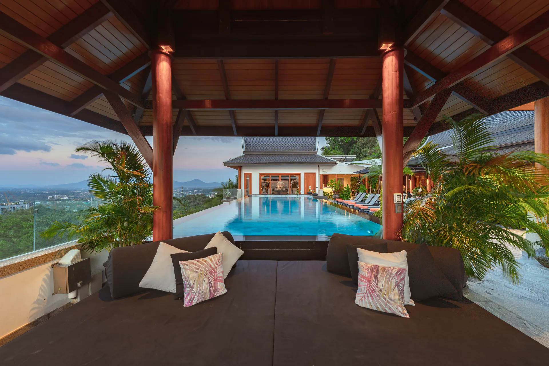 OUTSTANDING 10-BEDROOM POOL VILLA - Surin, Phuket, Thailand