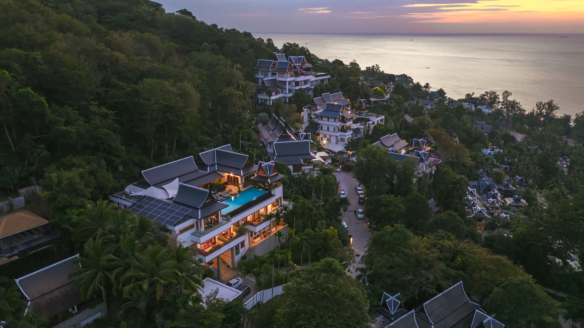 OUTSTANDING 10-BEDROOM POOL VILLA - Surin, Phuket, Thailand