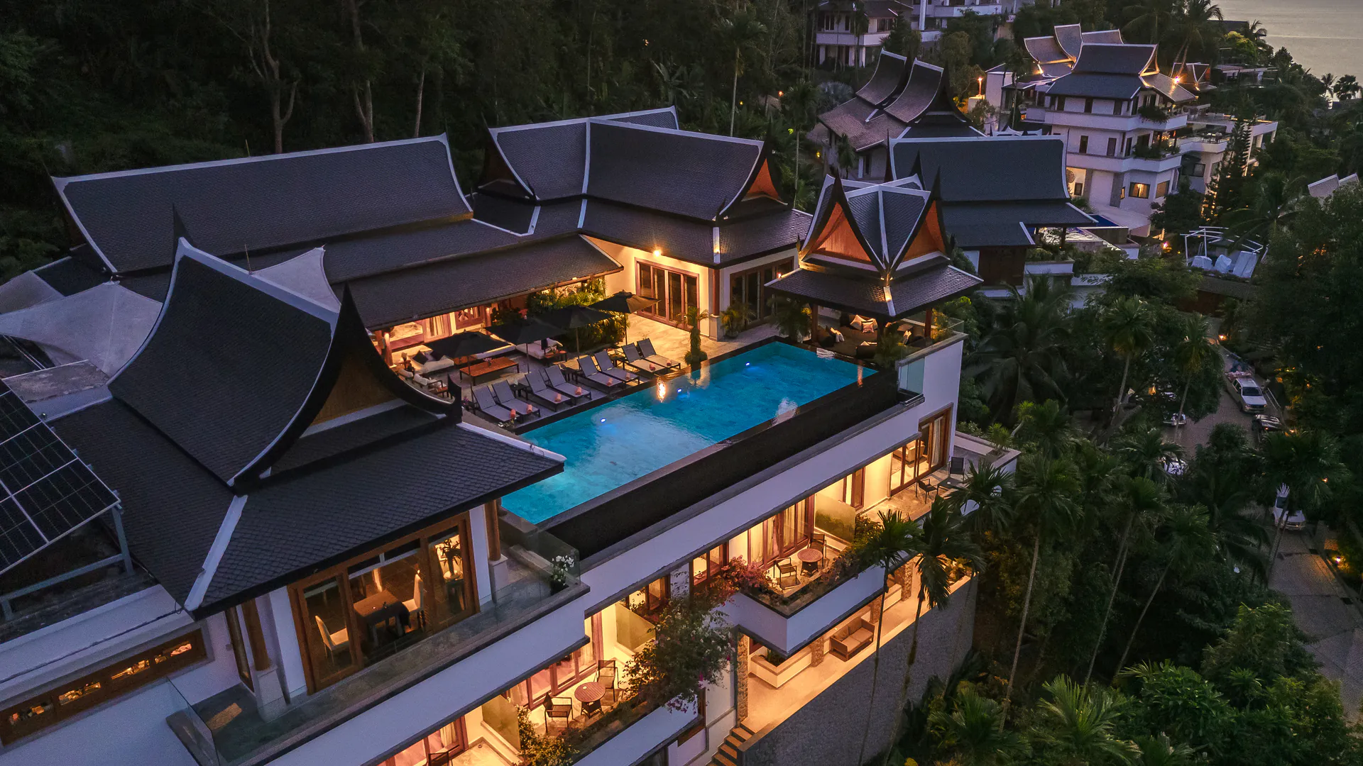 OUTSTANDING 10-BEDROOM POOL VILLA - Surin, Phuket, Thailand