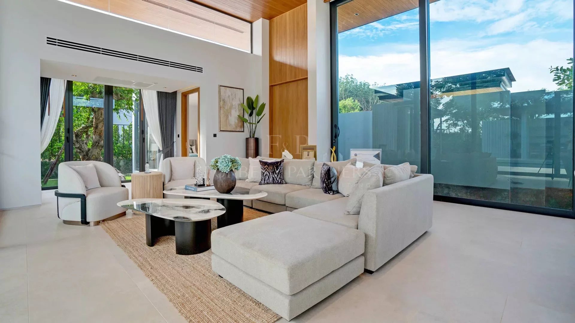 4 BEDROOM CHOENG THALE - Cherngtalay, Phuket, Thailand