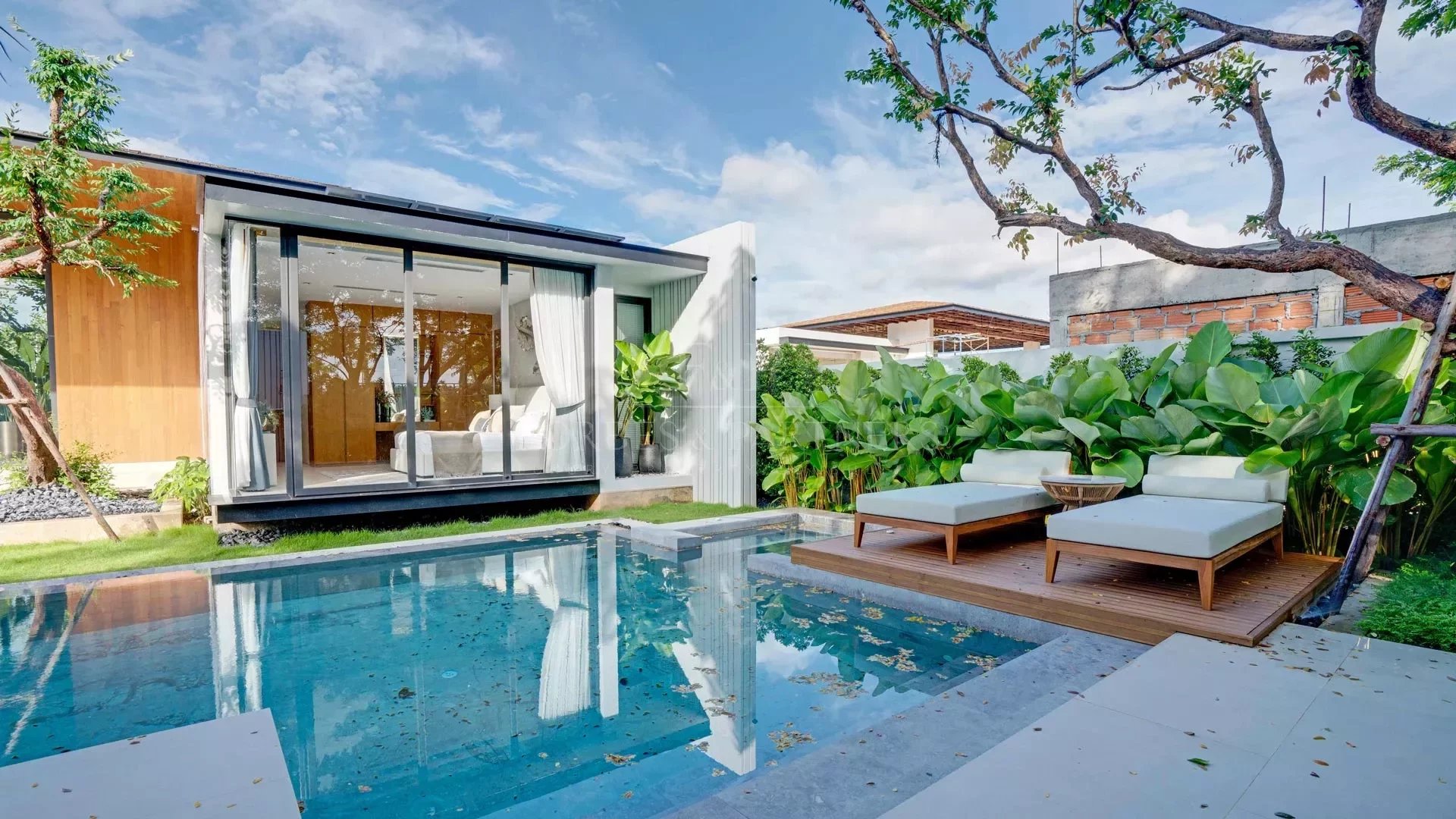 4 BEDROOM CHOENG THALE - Cherngtalay, Phuket, Thailand