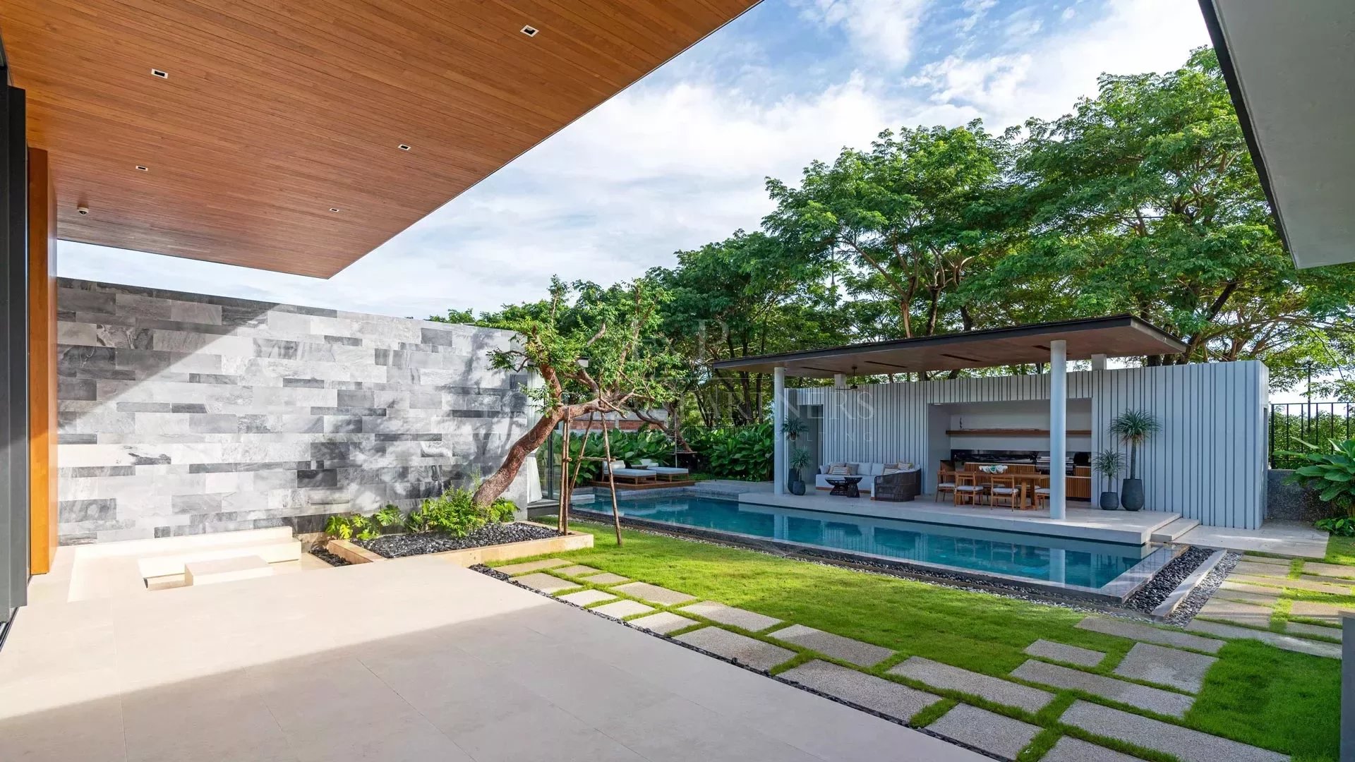4 BEDROOM CHOENG THALE - Cherngtalay, Phuket, Thailand