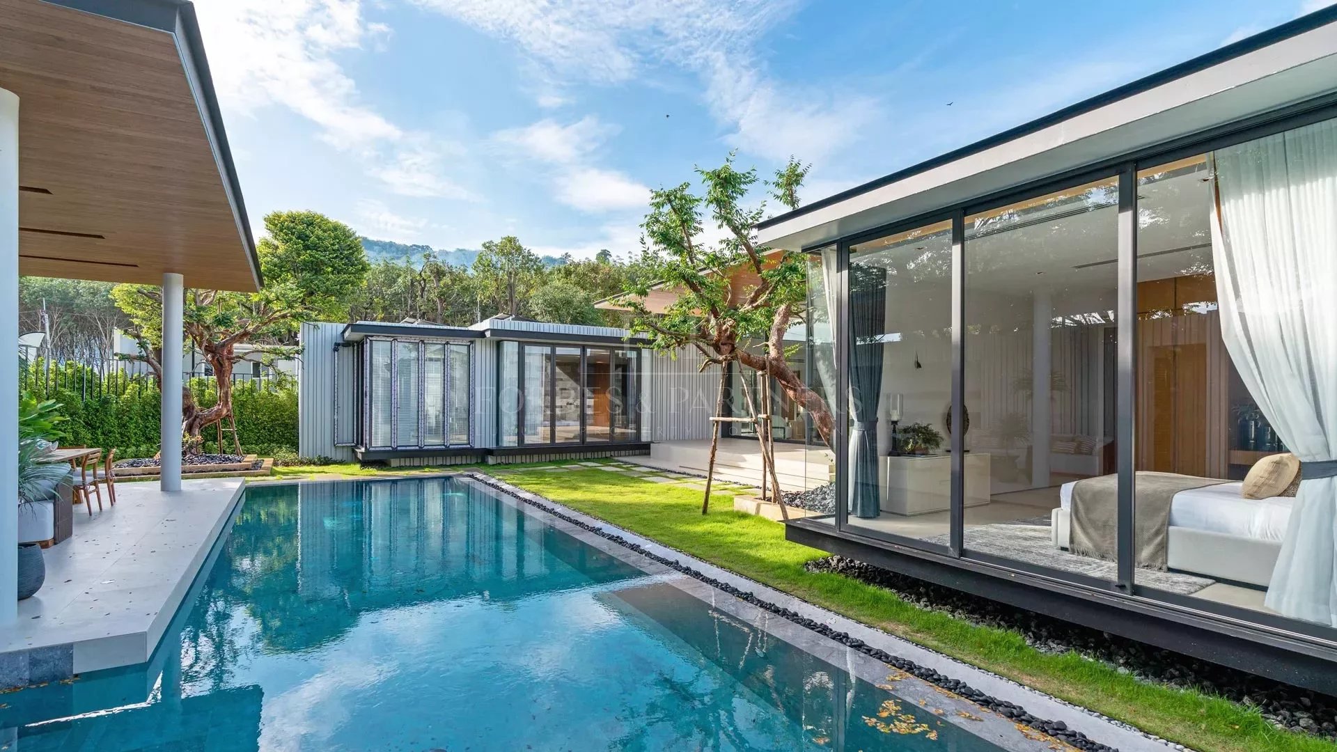 4 BEDROOM CHOENG THALE - Cherngtalay, Phuket, Thailand