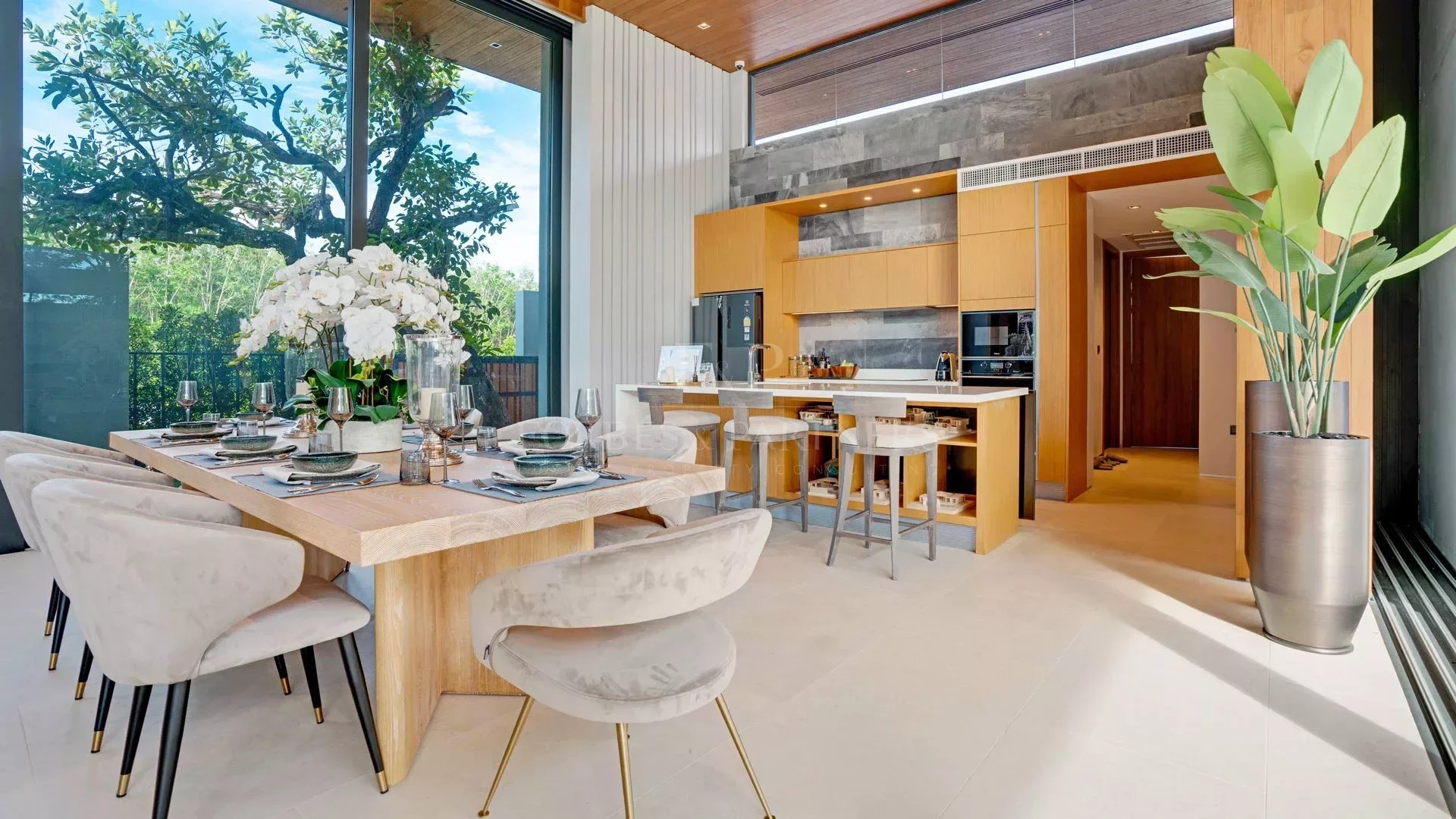 4 BEDROOM CHOENG THALE - Cherngtalay, Phuket, Thailand