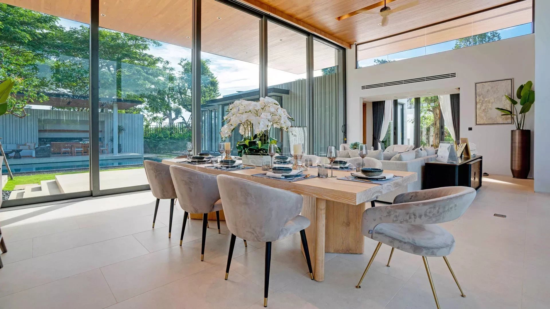 4 BEDROOM CHOENG THALE - Cherngtalay, Phuket, Thailand