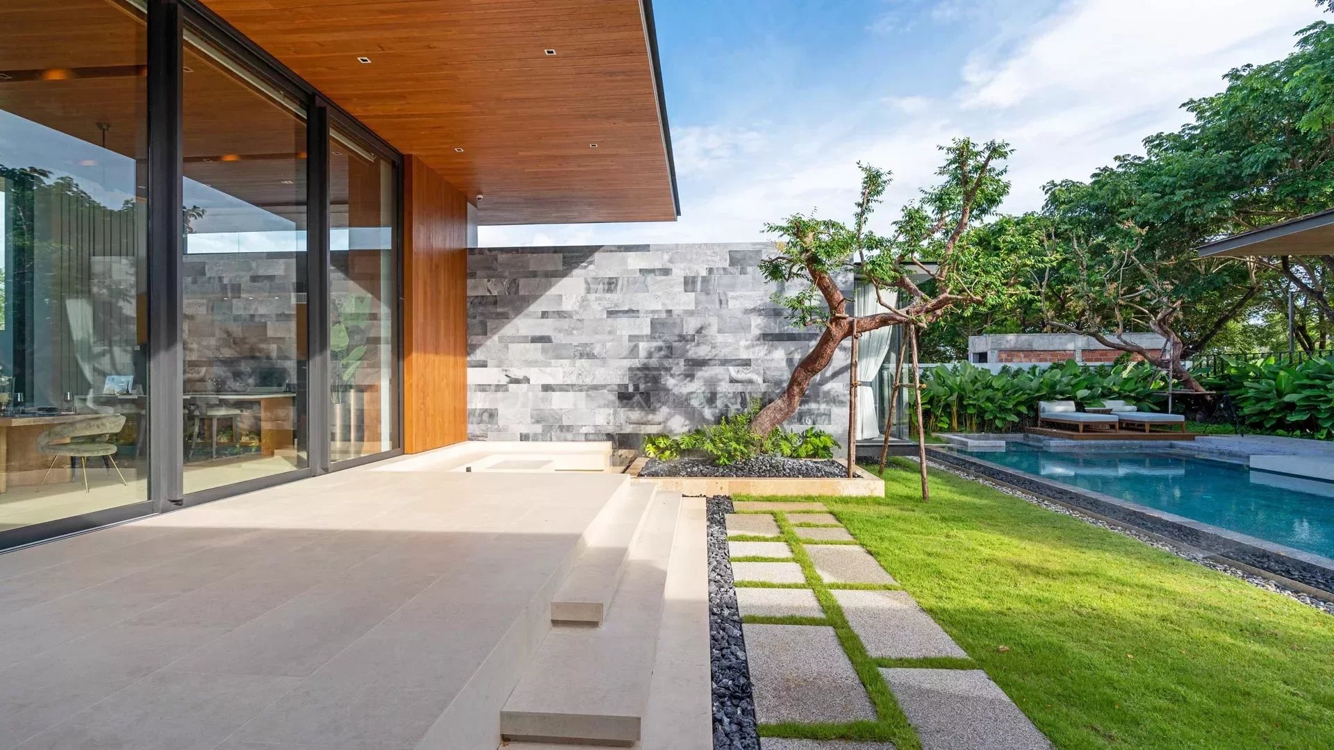4 BEDROOM CHOENG THALE - Cherngtalay, Phuket, Thailand