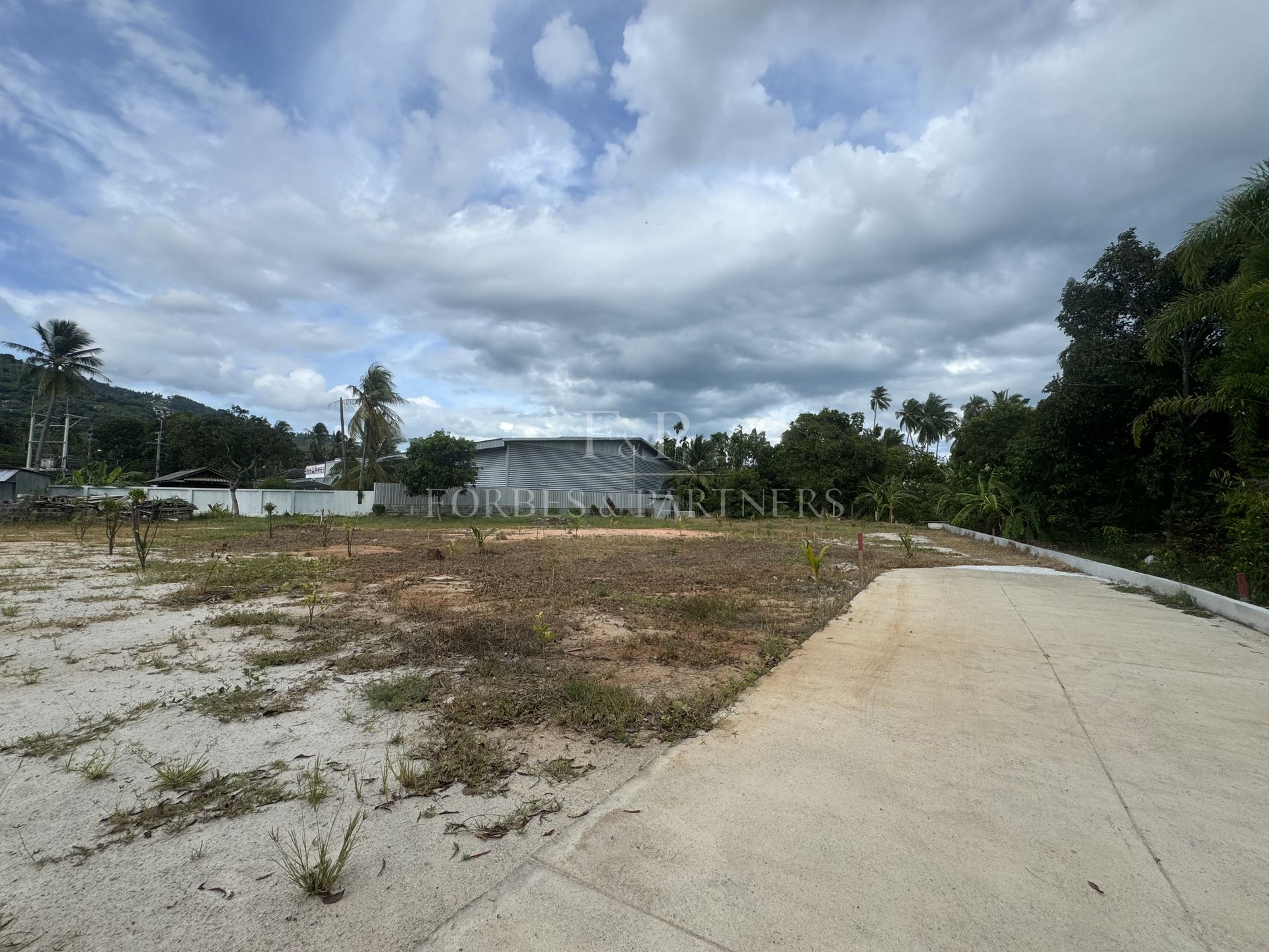 Versatile Flat Land: 1 Rai with Premium Road Access in Hua Thanon - Hua Thanon, Ko Samui, Thailand