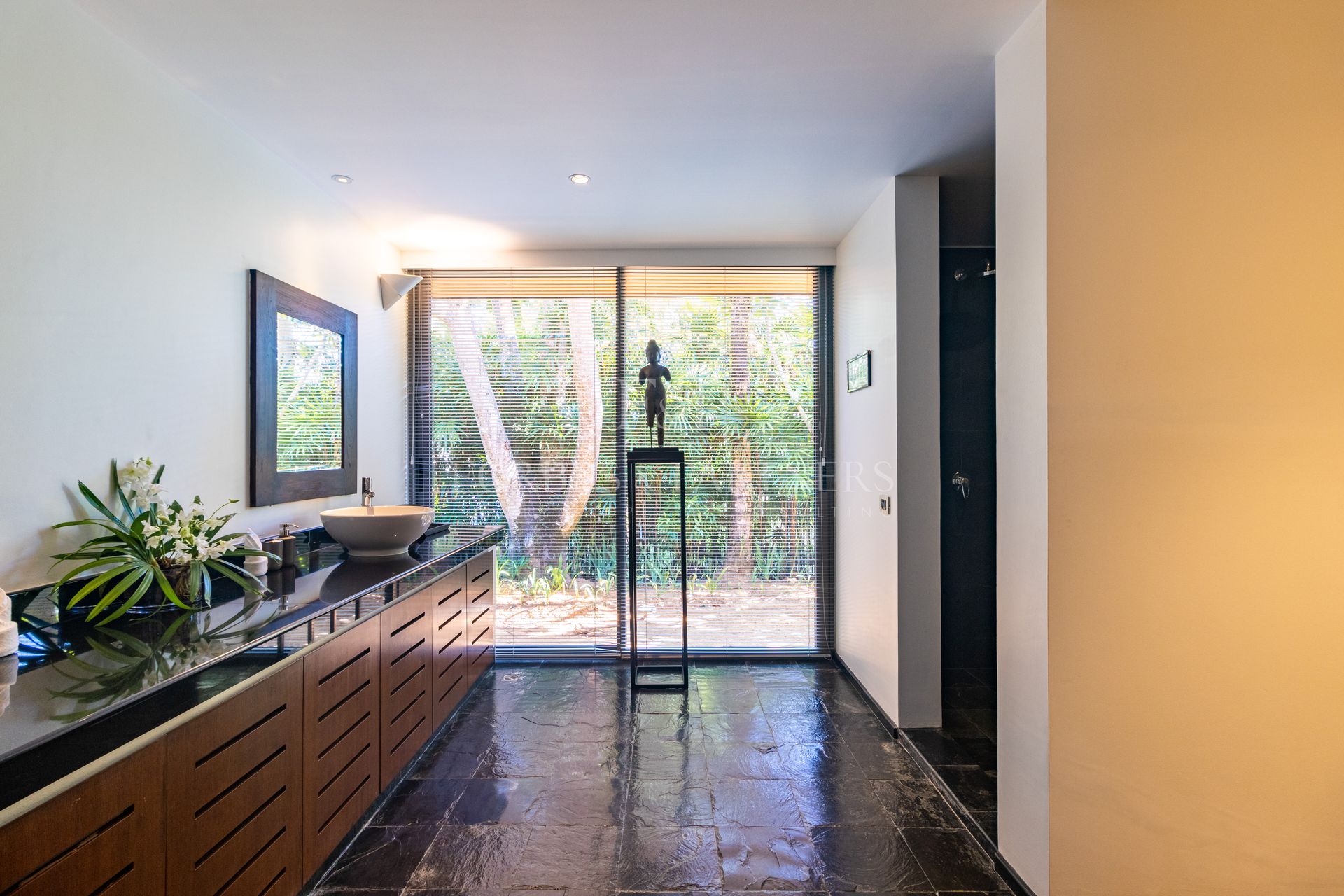STUNNING, LARGE 4-BEDROOM PRIVATE POOL VILLA IN LAYAN HILLS ESTATE - Cherngtalay, Phuket, Thailand