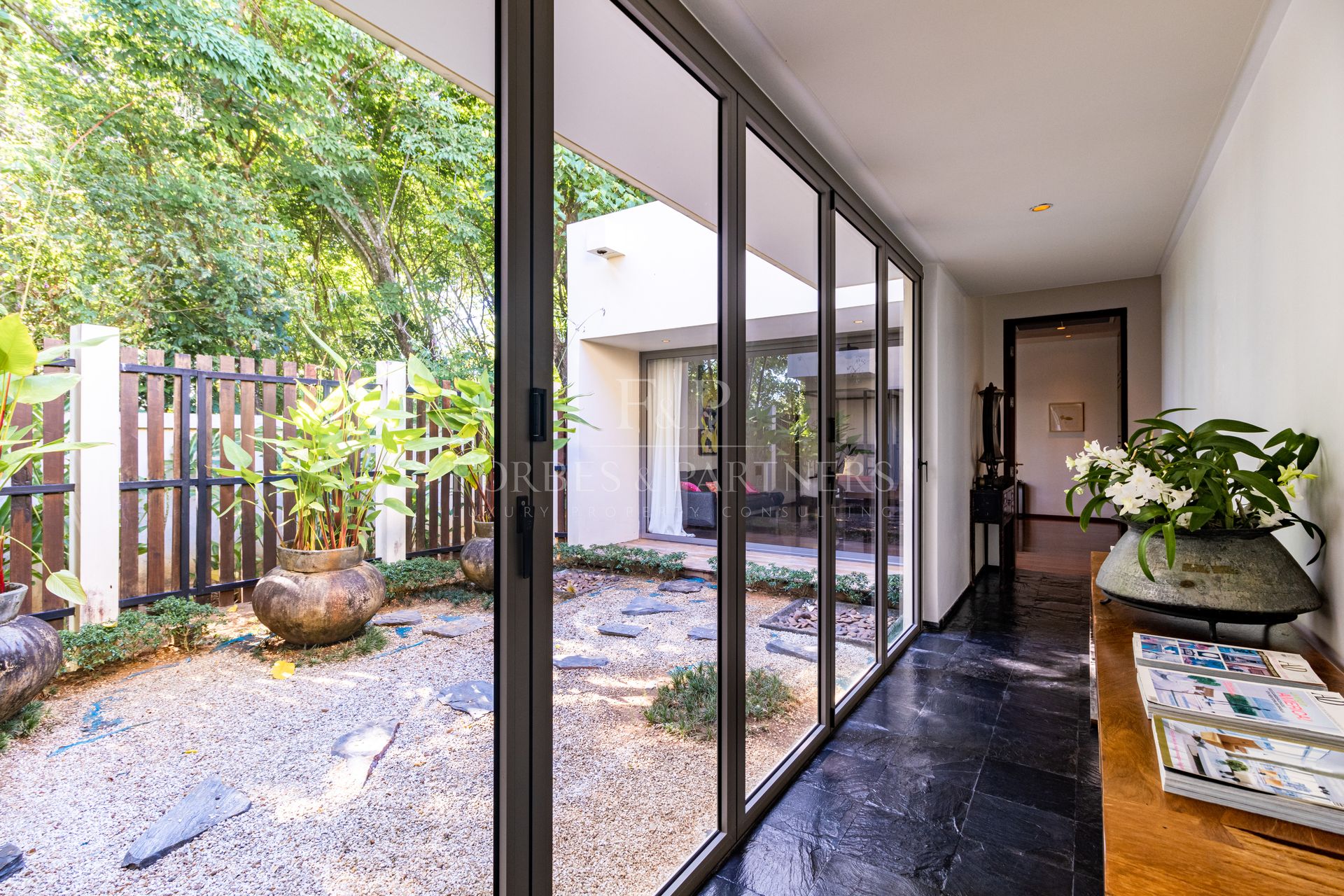 STUNNING, LARGE 4-BEDROOM PRIVATE POOL VILLA IN LAYAN HILLS ESTATE - Cherngtalay, Phuket, Thailand