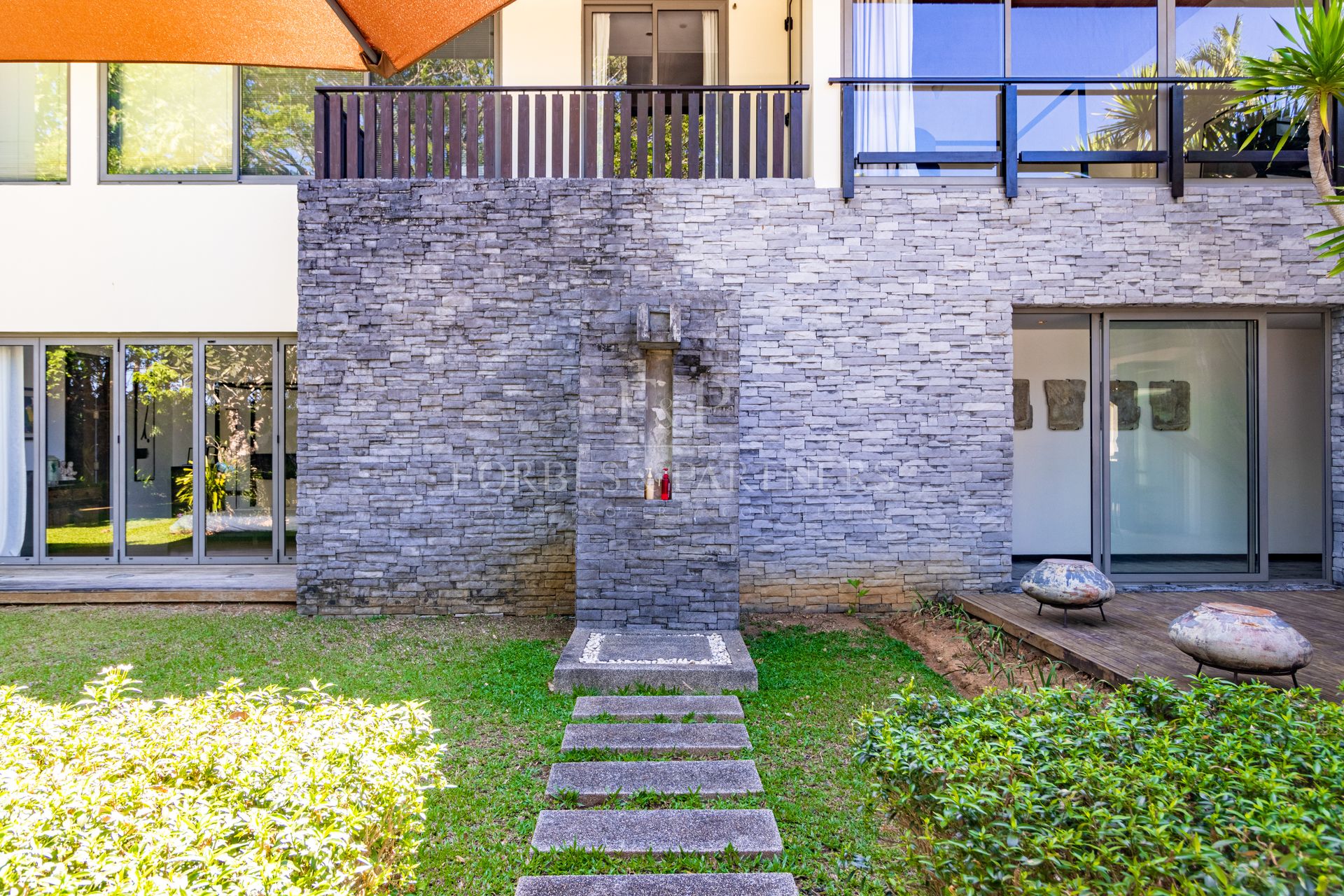 STUNNING, LARGE 4-BEDROOM PRIVATE POOL VILLA IN LAYAN HILLS ESTATE - Cherngtalay, Phuket, Thailand