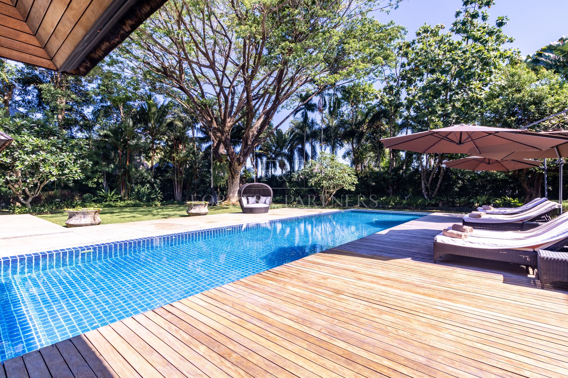 STUNNING, LARGE 4-BEDROOM PRIVATE POOL VILLA IN LAYAN HILLS ESTATE - Cherngtalay, Phuket, Thailand