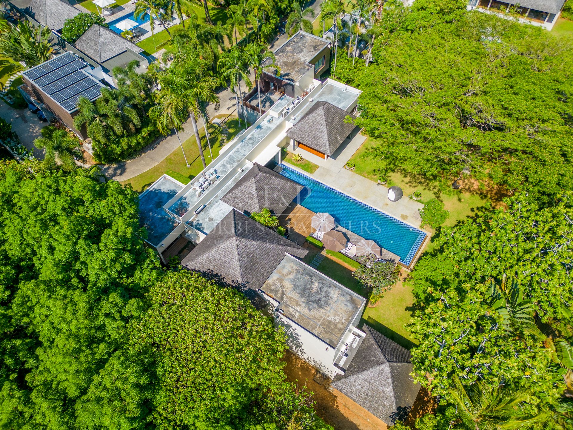 STUNNING, LARGE 4-BEDROOM PRIVATE POOL VILLA IN LAYAN HILLS ESTATE - Cherngtalay, Phuket, Thailand