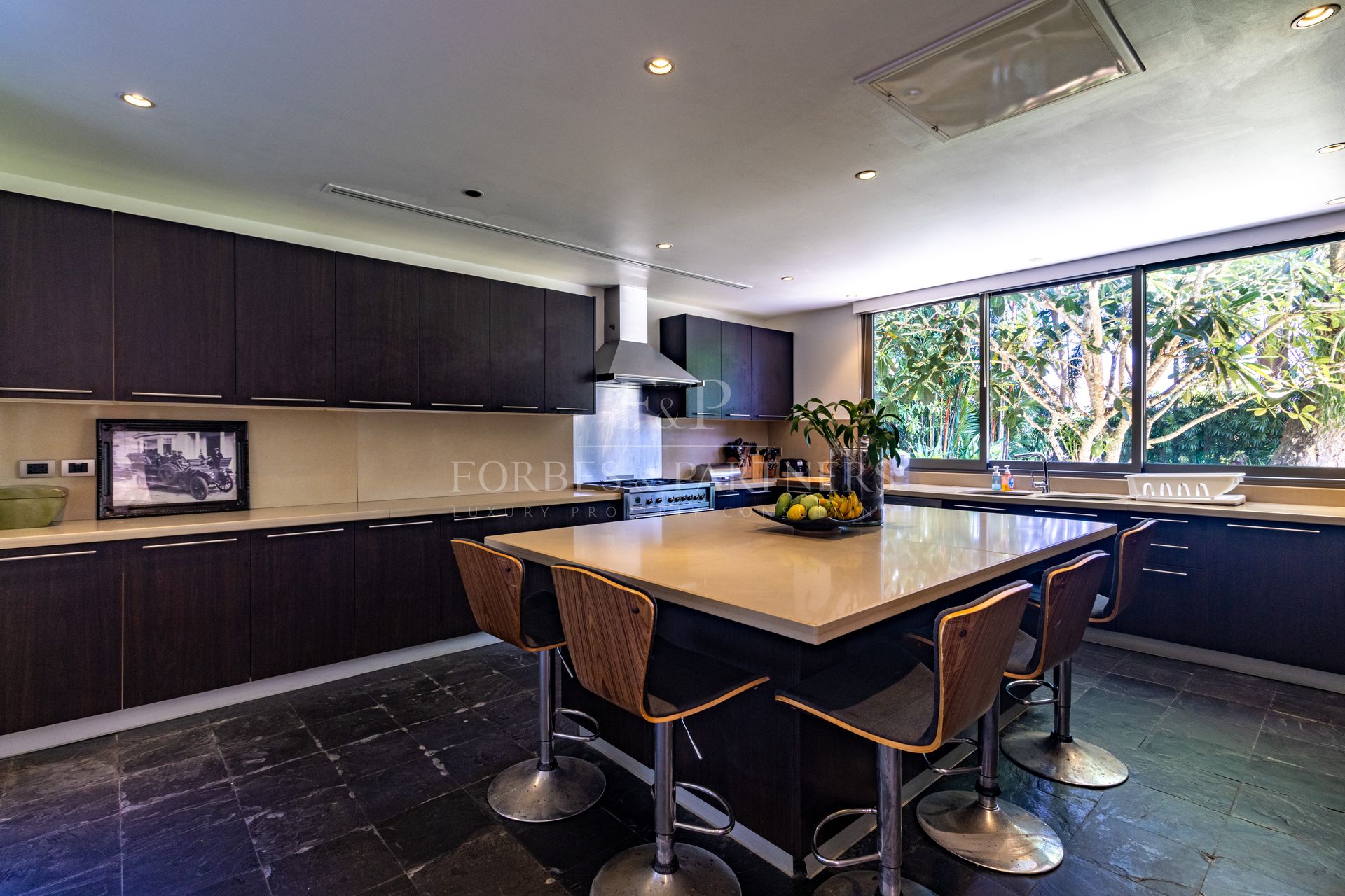 STUNNING, LARGE 4-BEDROOM PRIVATE POOL VILLA IN LAYAN HILLS ESTATE - Cherngtalay, Phuket, Thailand