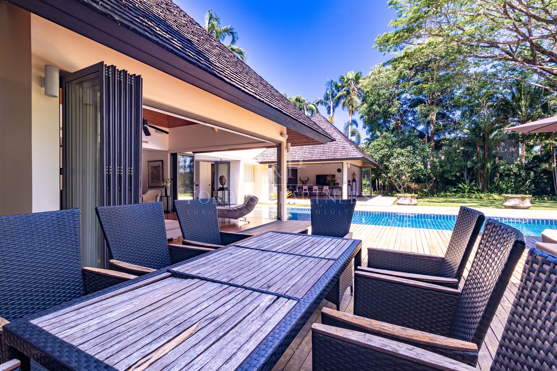 STUNNING, LARGE 4-BEDROOM PRIVATE POOL VILLA IN LAYAN HILLS ESTATE - Cherngtalay, Phuket, Thailand