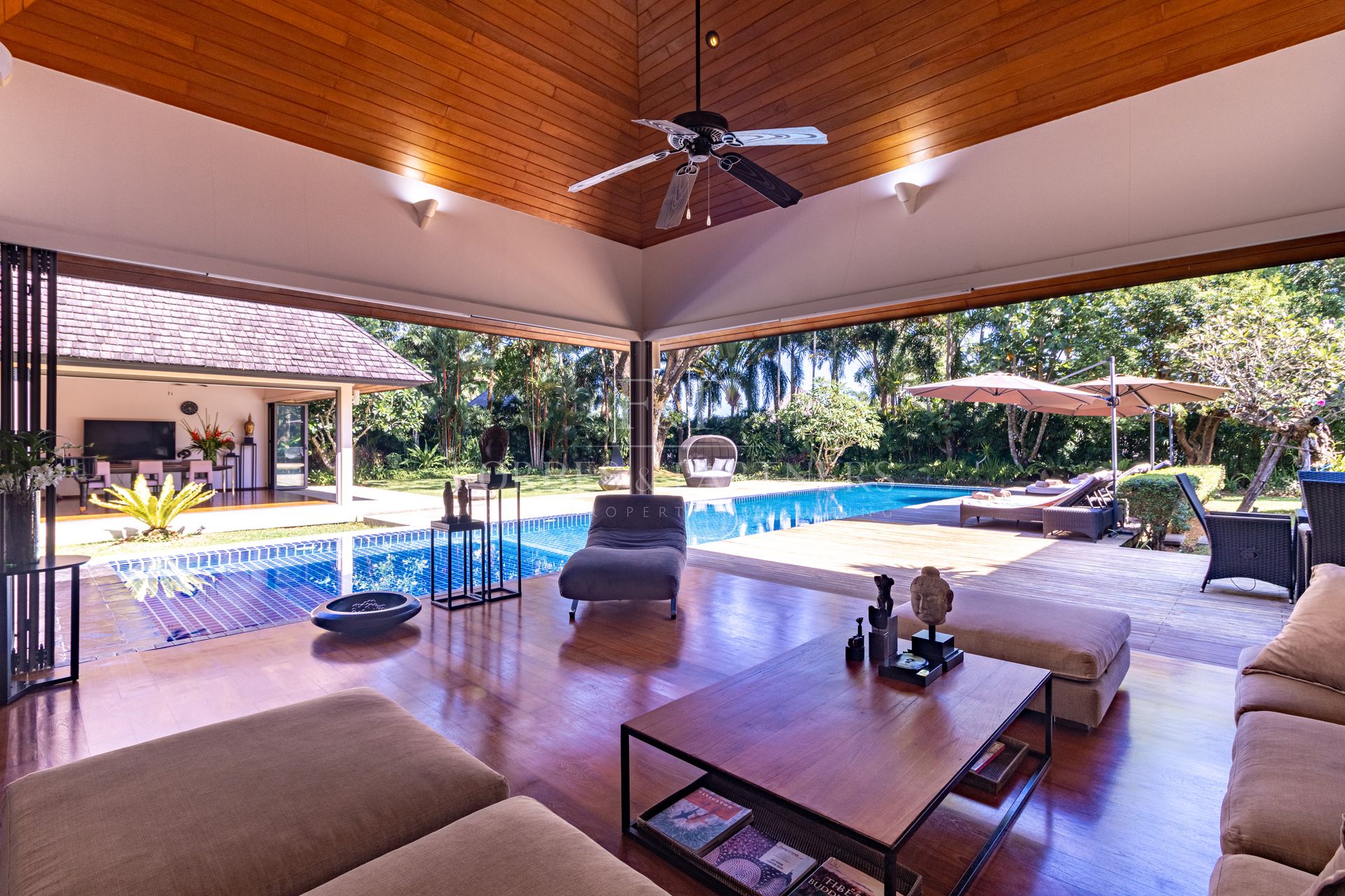 STUNNING, LARGE 4-BEDROOM PRIVATE POOL VILLA IN LAYAN HILLS ESTATE - Cherngtalay, Phuket, Thailand