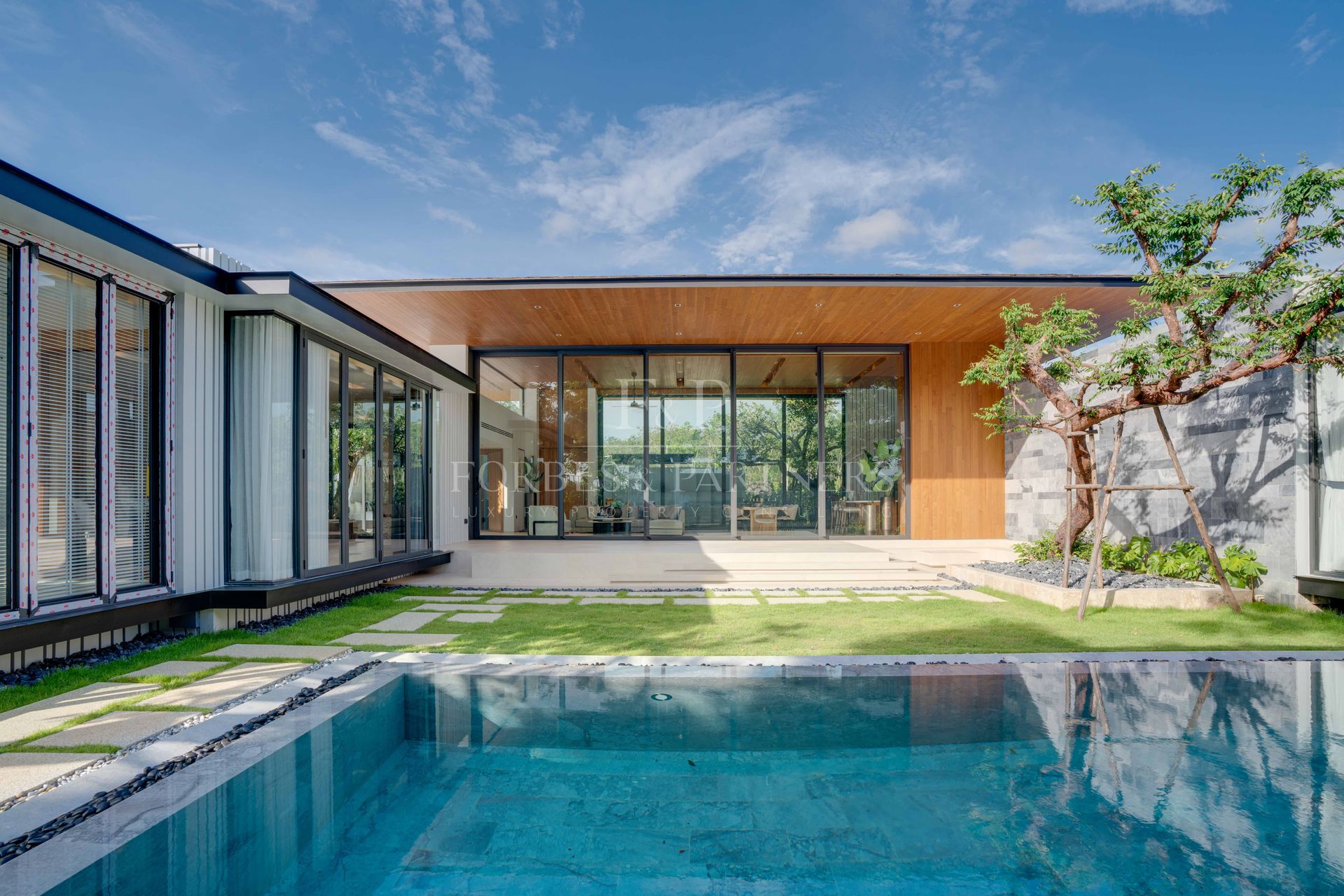 Stylish tropical modern and luxurious pool villas in Kamala - Kamala, Phuket, Thailand