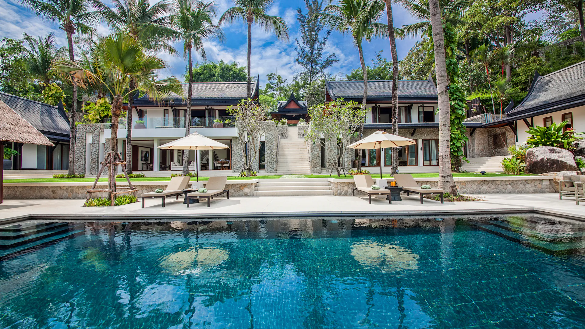 EXCLUSIVE BEACHFRONT GETAWAY VILLA IN LAEMSON ESTATE, PHUKET - Kamala, Phuket, Thailand