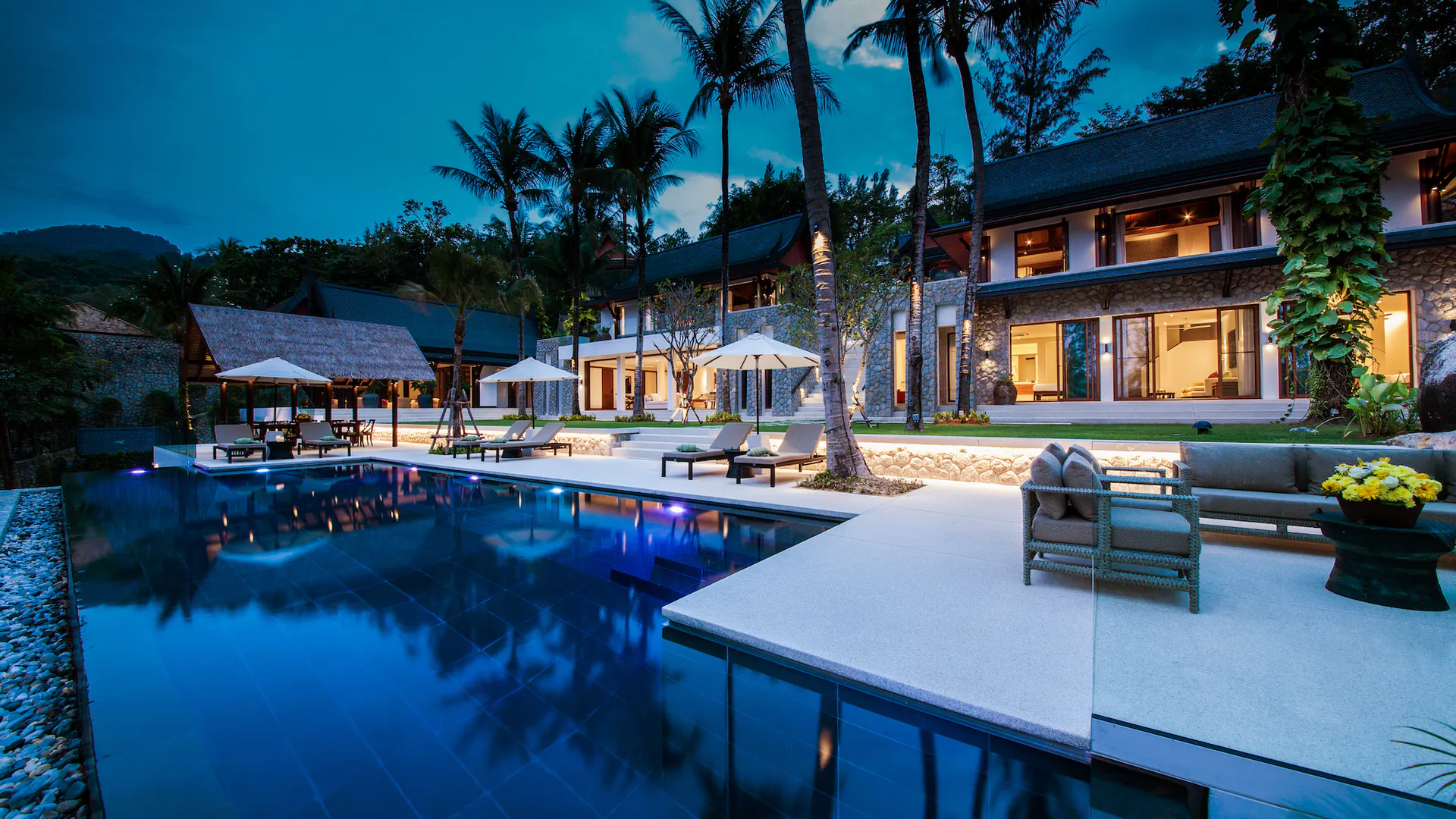 EXCLUSIVE BEACHFRONT GETAWAY VILLA IN LAEMSON ESTATE, PHUKET - Kamala, Phuket, Thailand