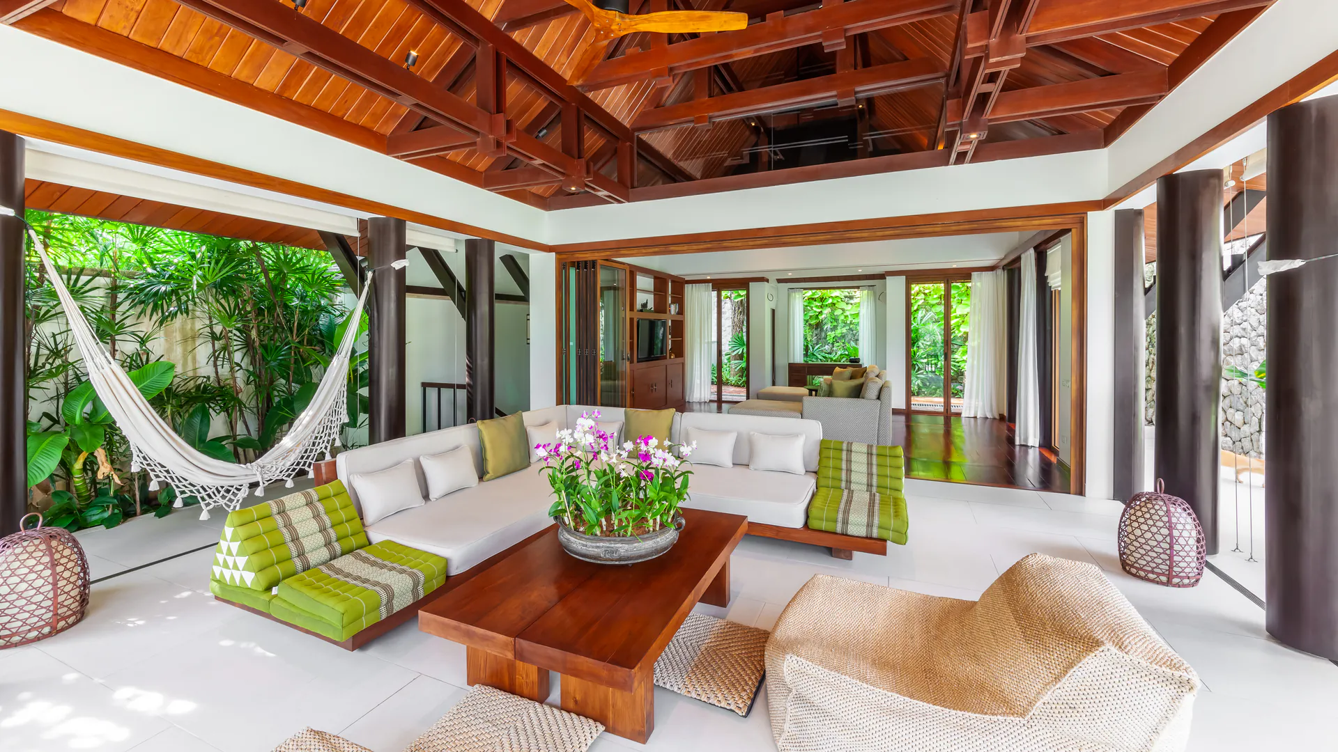 EXCLUSIVE BEACHFRONT GETAWAY VILLA IN LAEMSON ESTATE, PHUKET - Kamala, Phuket, Thailand