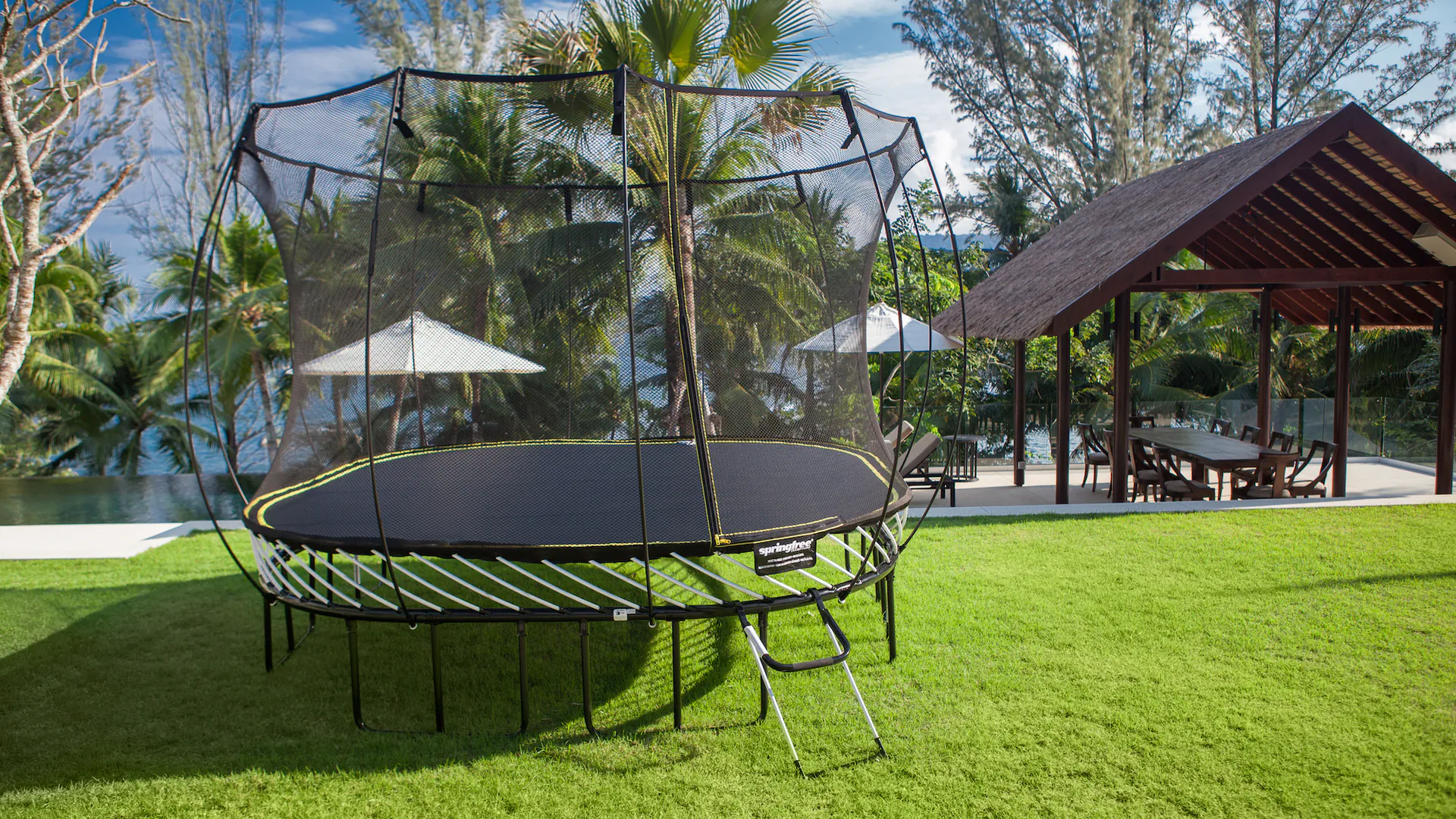 EXCLUSIVE BEACHFRONT GETAWAY VILLA IN LAEMSON ESTATE, PHUKET - Kamala, Phuket, Thailand