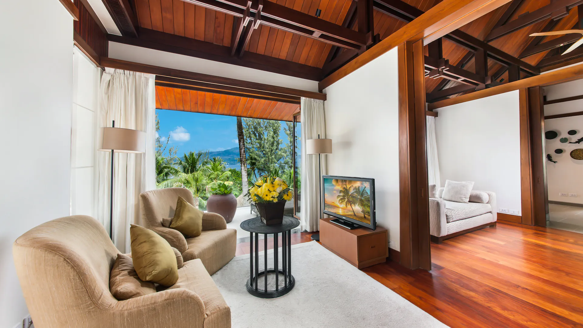 EXCLUSIVE BEACHFRONT GETAWAY VILLA IN LAEMSON ESTATE, PHUKET - Kamala, Phuket, Thailand