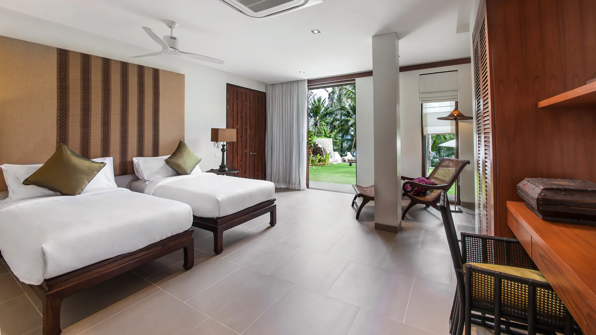 EXCLUSIVE BEACHFRONT GETAWAY VILLA IN LAEMSON ESTATE, PHUKET - Kamala, Phuket, Thailand