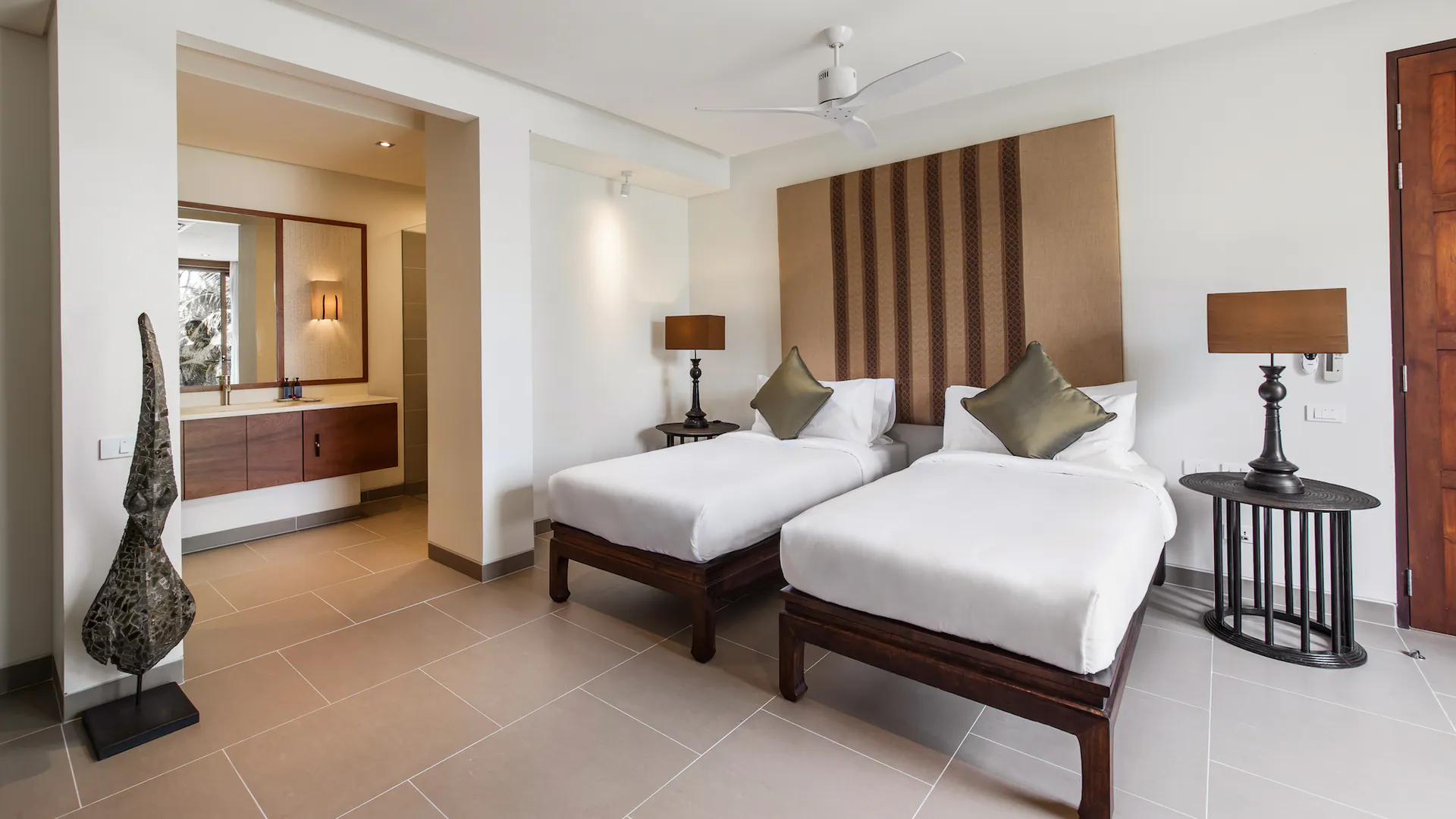 EXCLUSIVE BEACHFRONT GETAWAY VILLA IN LAEMSON ESTATE, PHUKET - Kamala, Phuket, Thailand
