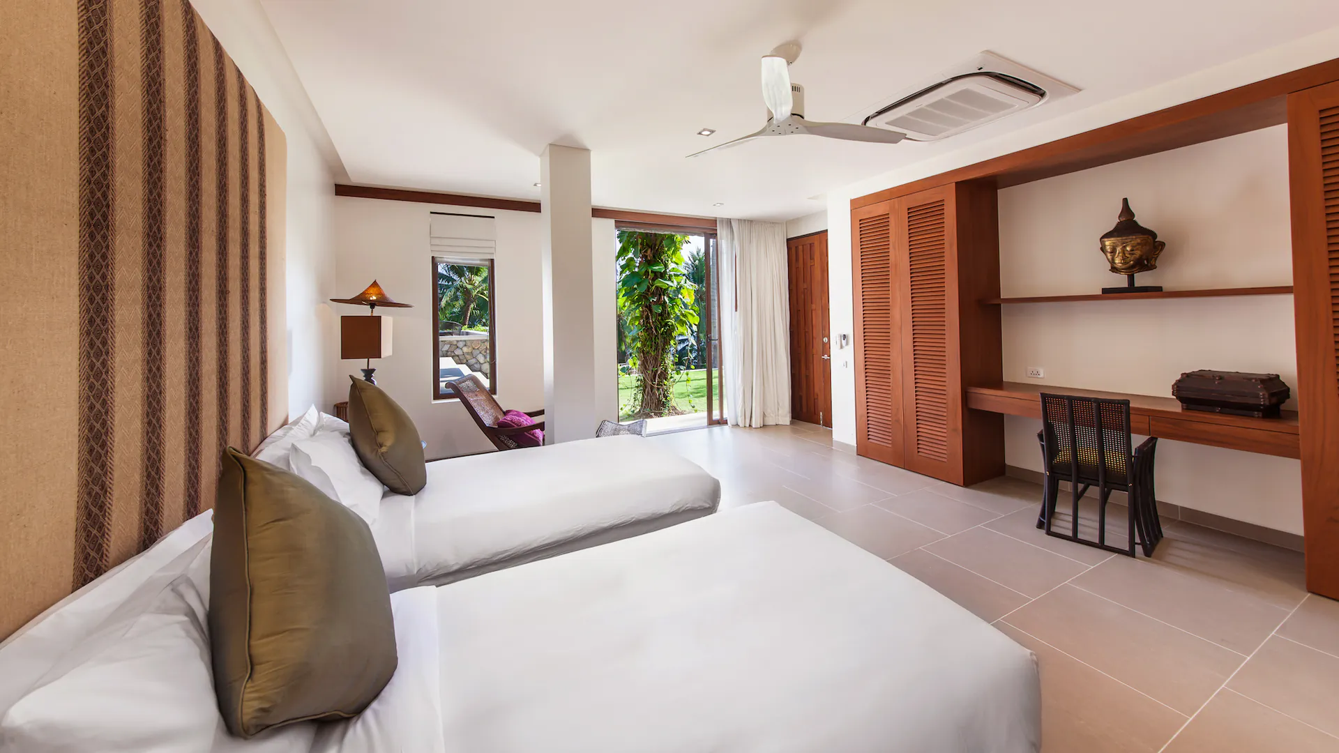 EXCLUSIVE BEACHFRONT GETAWAY VILLA IN LAEMSON ESTATE, PHUKET - Kamala, Phuket, Thailand