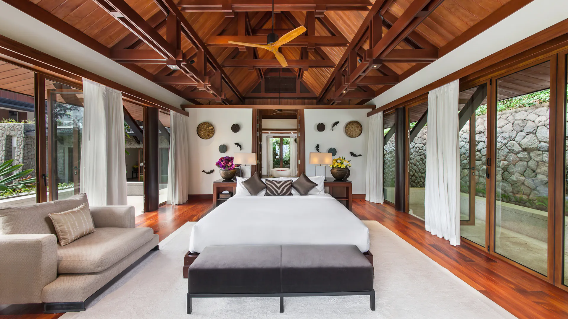 EXCLUSIVE BEACHFRONT GETAWAY VILLA IN LAEMSON ESTATE, PHUKET - Kamala, Phuket, Thailand
