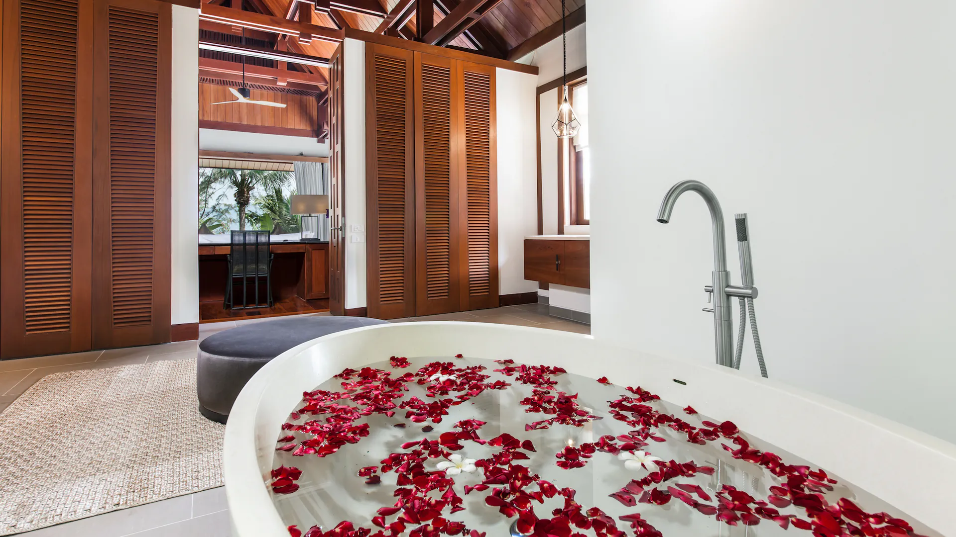 EXCLUSIVE BEACHFRONT GETAWAY VILLA IN LAEMSON ESTATE, PHUKET - Kamala, Phuket, Thailand
