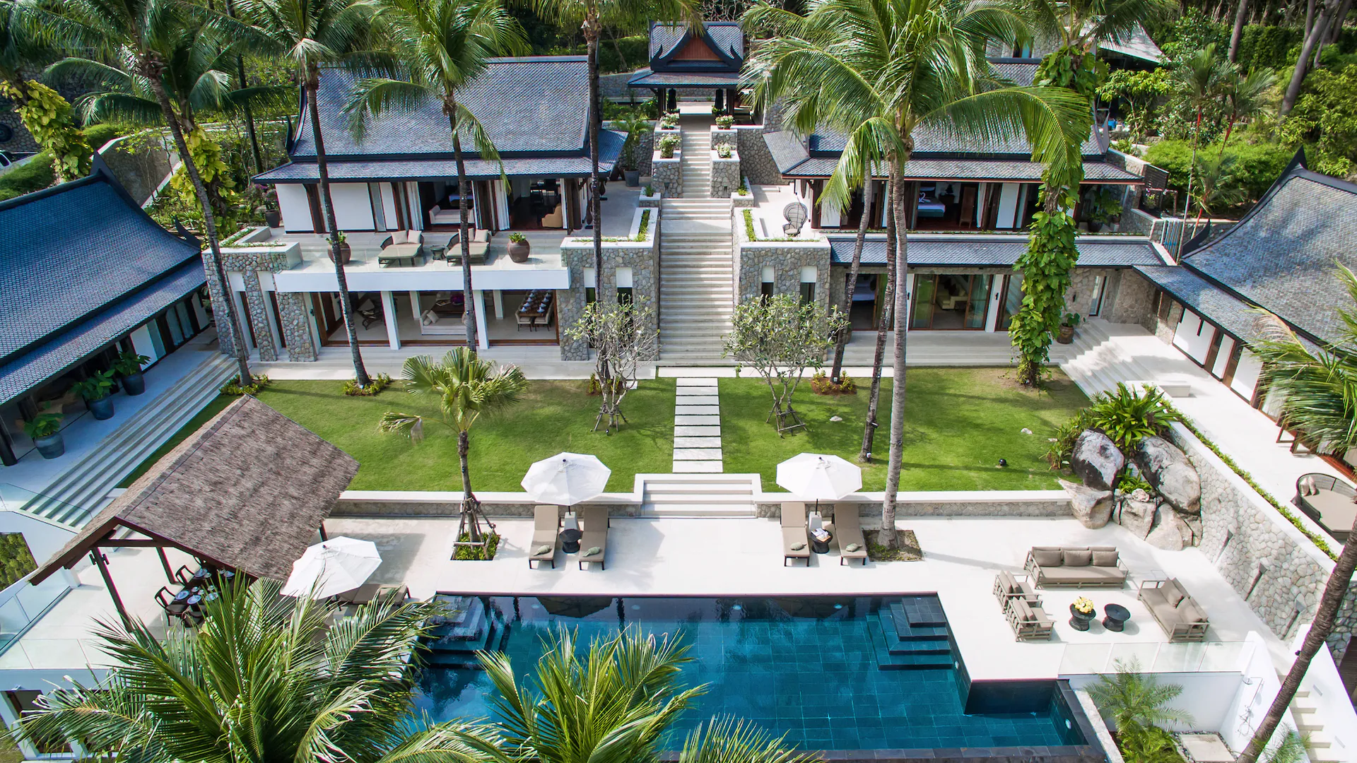 EXCLUSIVE BEACHFRONT GETAWAY VILLA IN LAEMSON ESTATE, PHUKET - Kamala, Phuket, Thailand