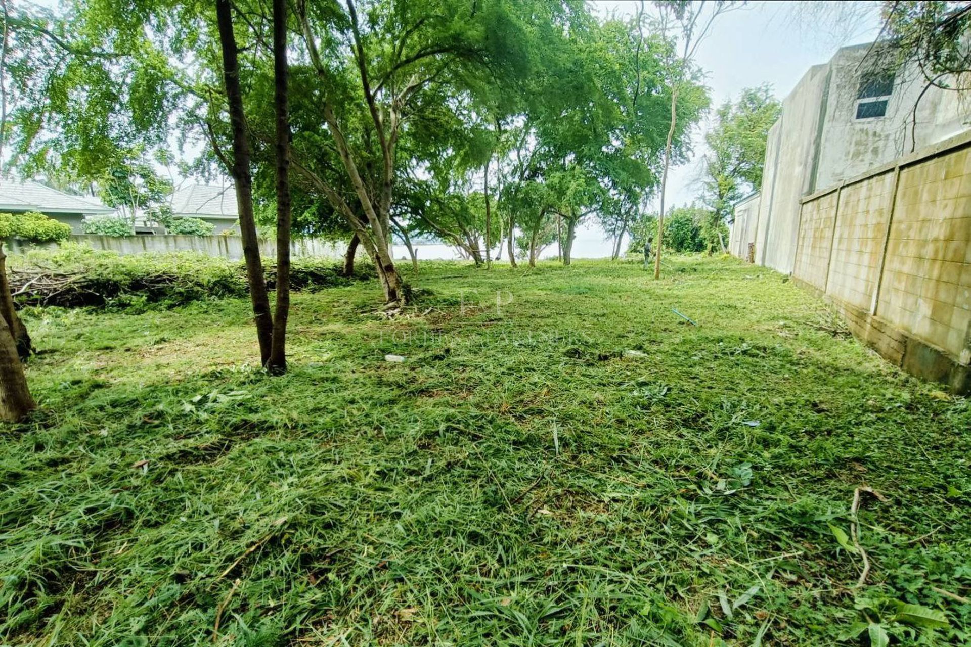 Beachfront Land and Villa in Plai Laem Koh Samui, Build or Renovate - Plai Laem, Ko Samui, Thailand